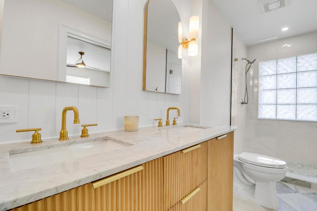 Photo of 19965 Jasmine Drive, Jupiter, FL 33469 (MLS # R11156580)