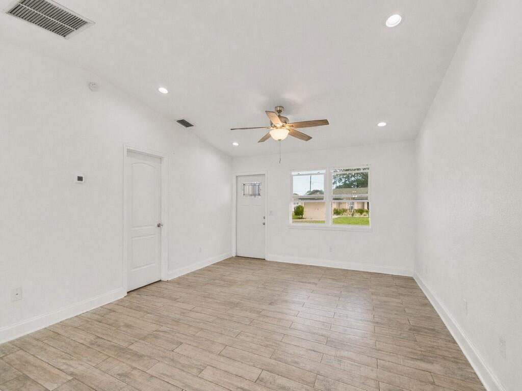 PORT ST LUCIE SECTION 9 - Residential