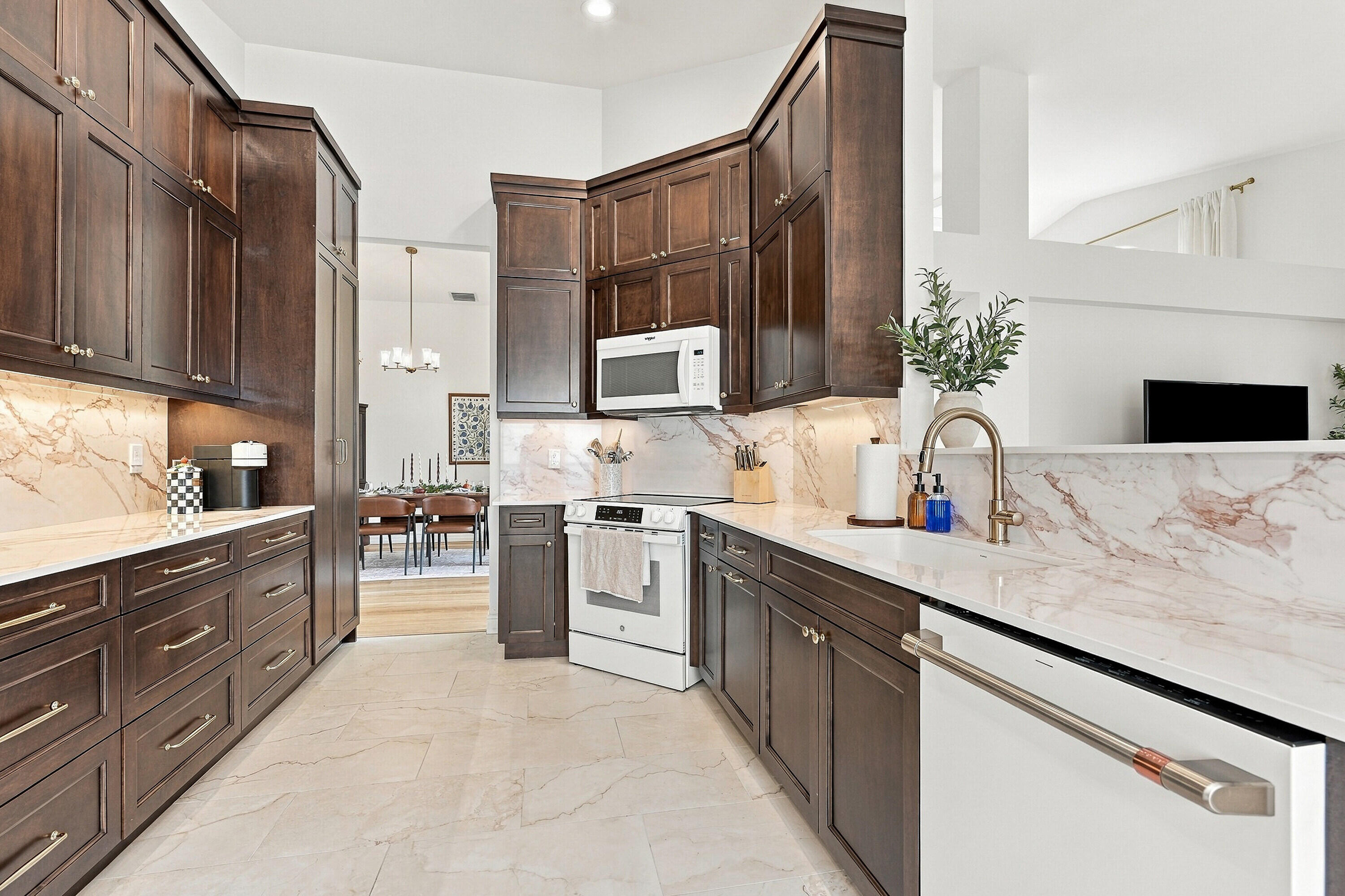 4969 BROADSTONE Circle