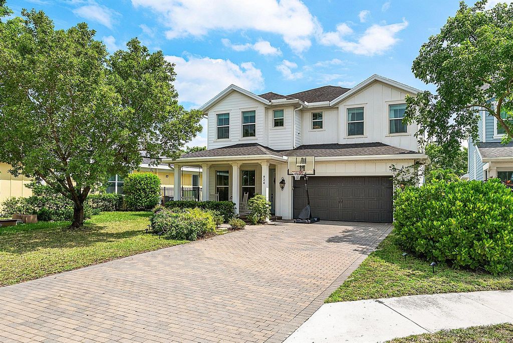Photo of 924 Deer Haven Drive, Loxahatchee, FL 33470 (MLS # R11122934)