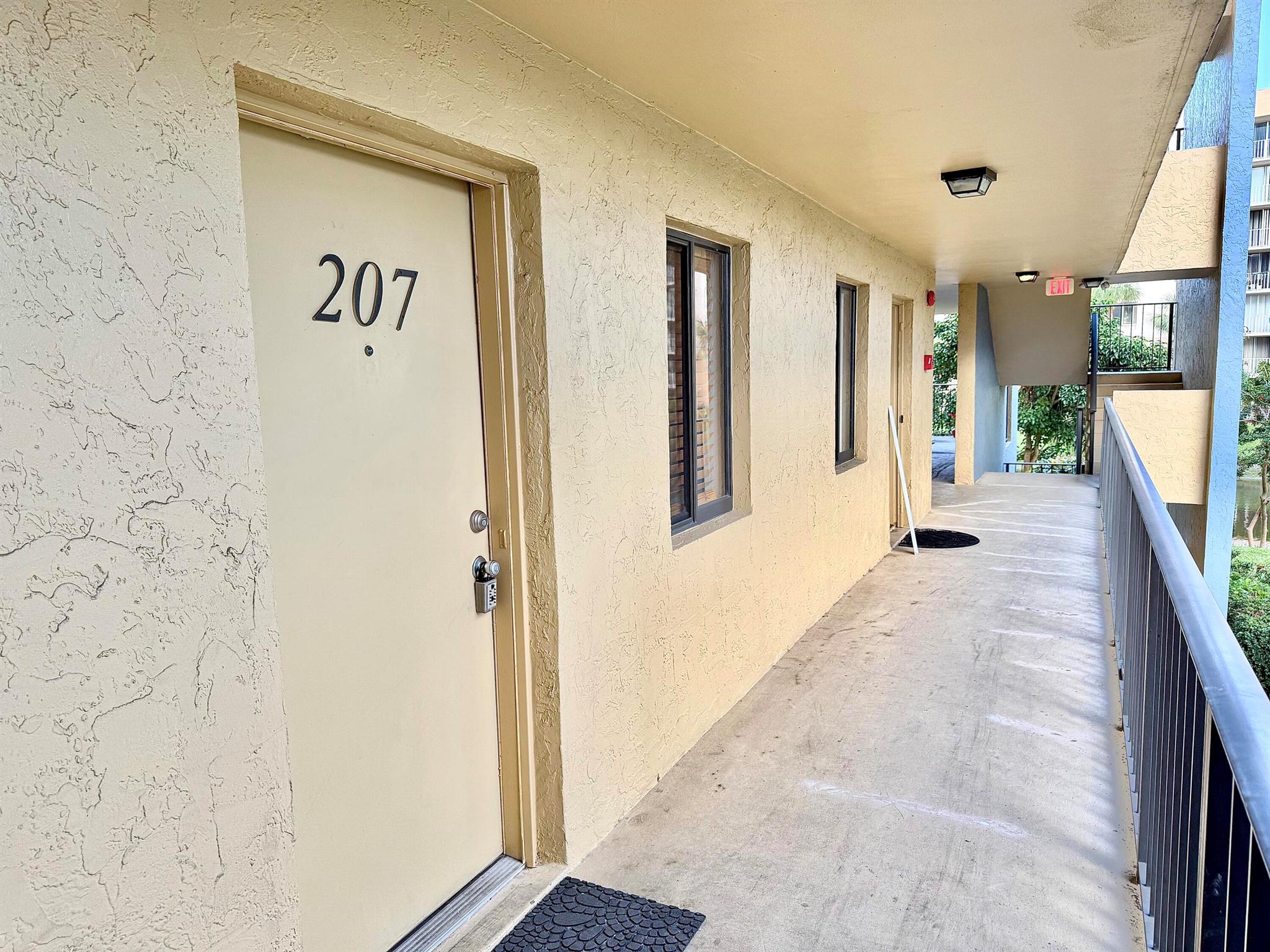 2828 Tennis Club Drive 207