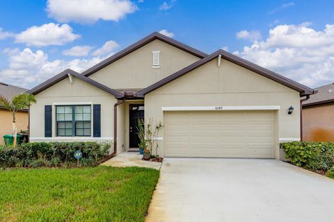 Photo of 6289 NW Regent Street, Port Saint Lucie, FL 34983 (MLS # B26012876)