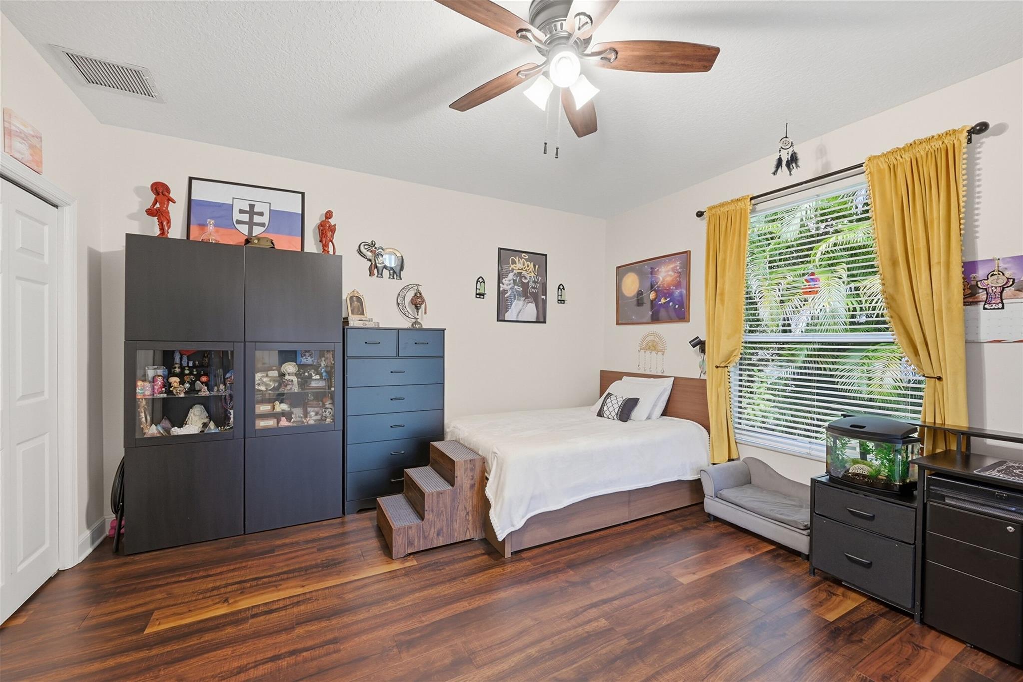 The Isles 145-36 B - Residential