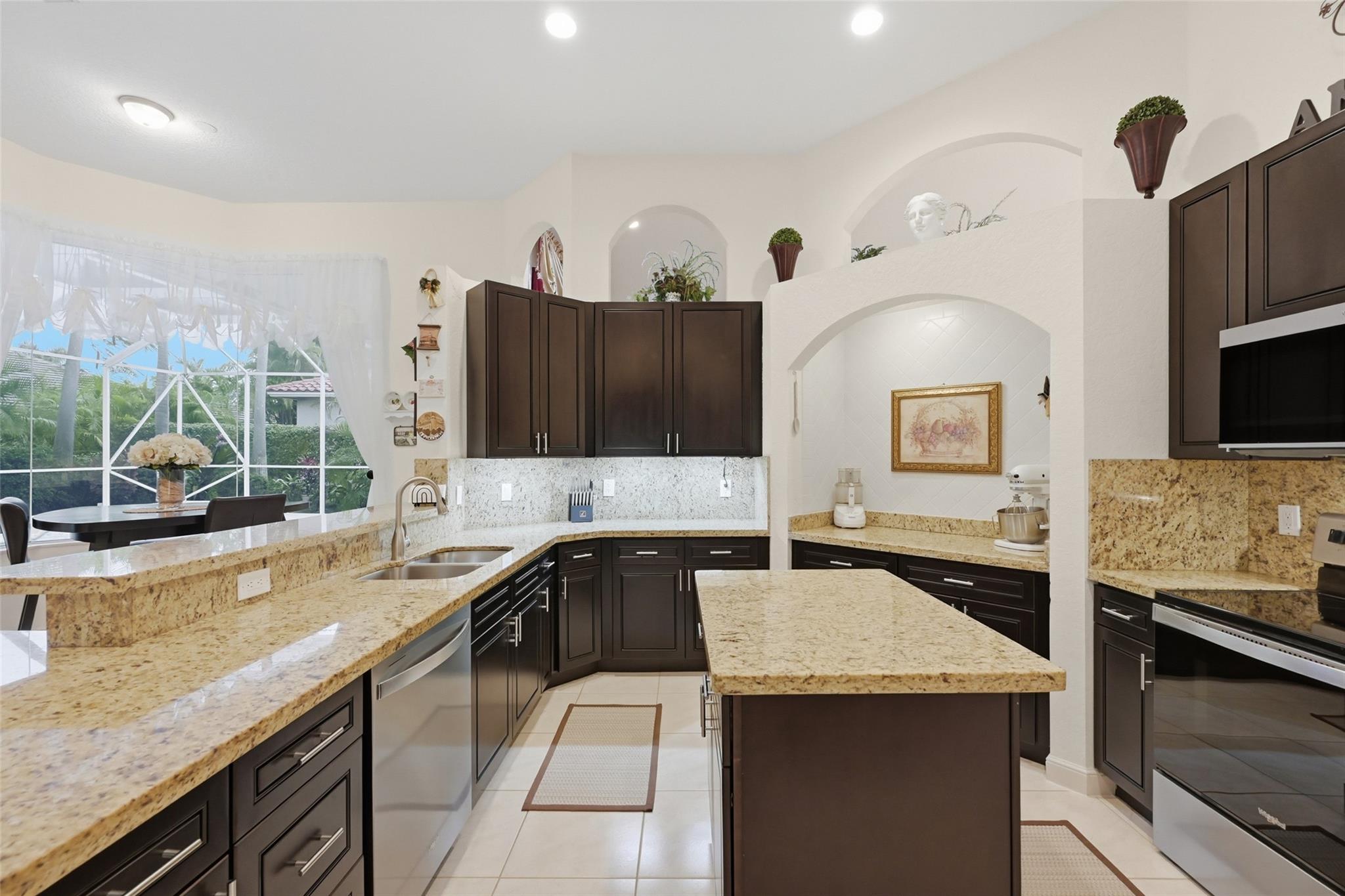 The Isles 145-36 B - Residential