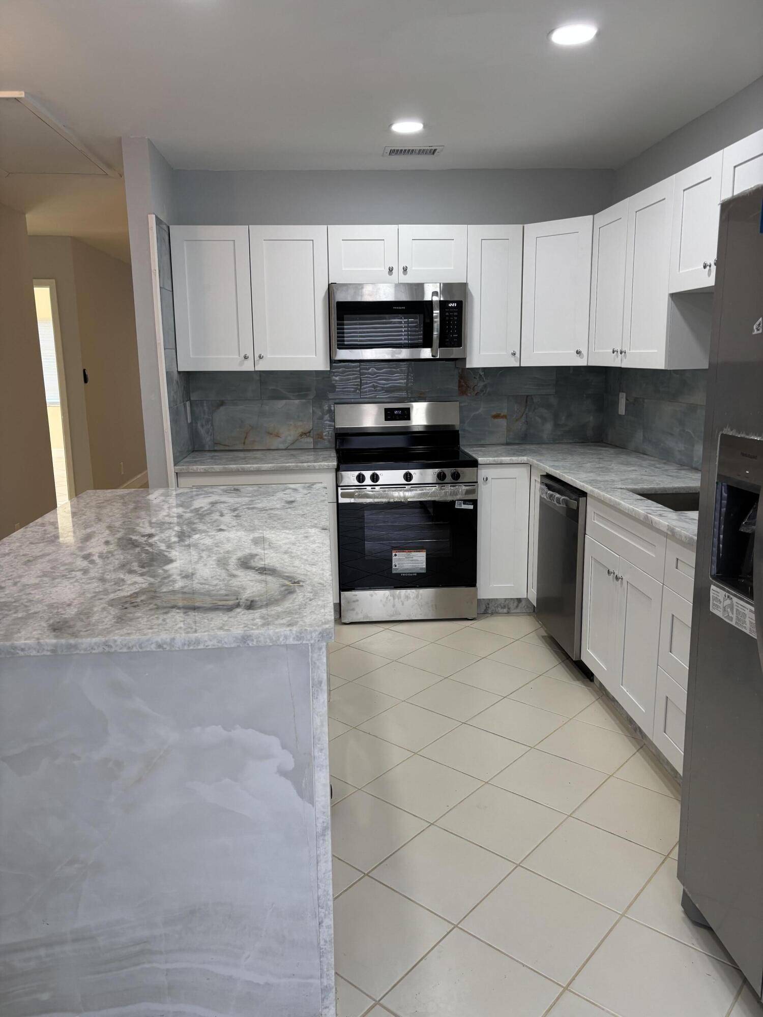 20866 Vinesta Circle