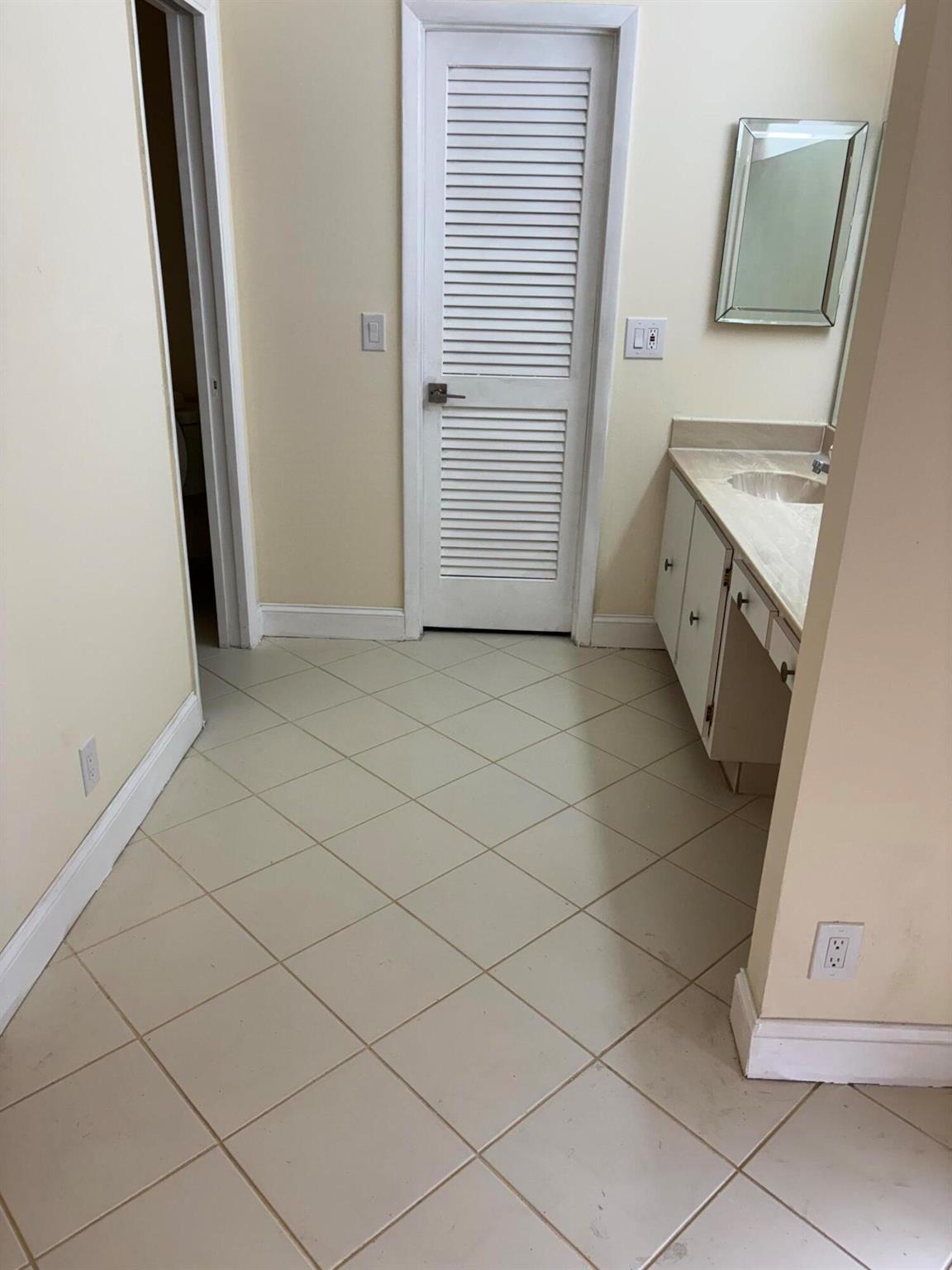 BOCA LAKES CONDO - Residential