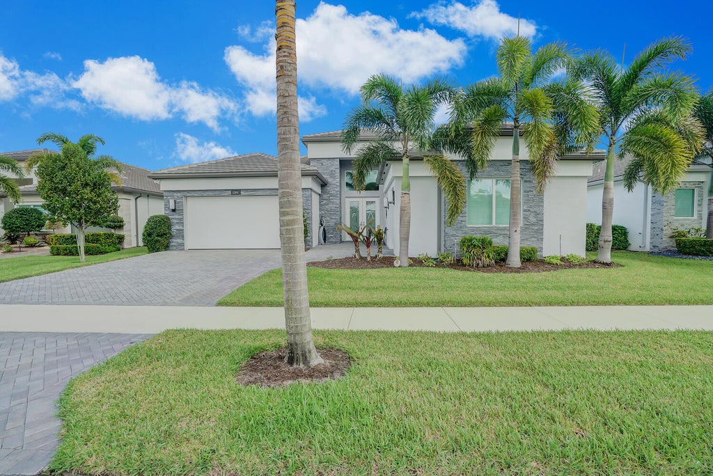 Photo of 12841 Veneto Springs Drive, Boynton Beach, FL 33473 (MLS # R11022361)
