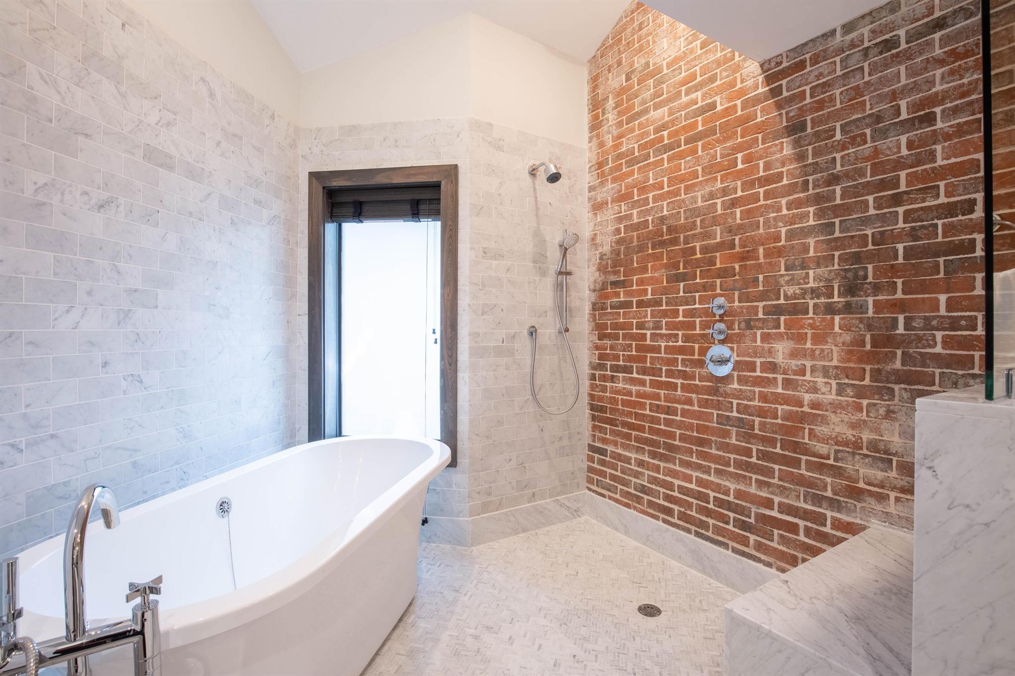 WINDSOR WAY 1 - Residential Lease