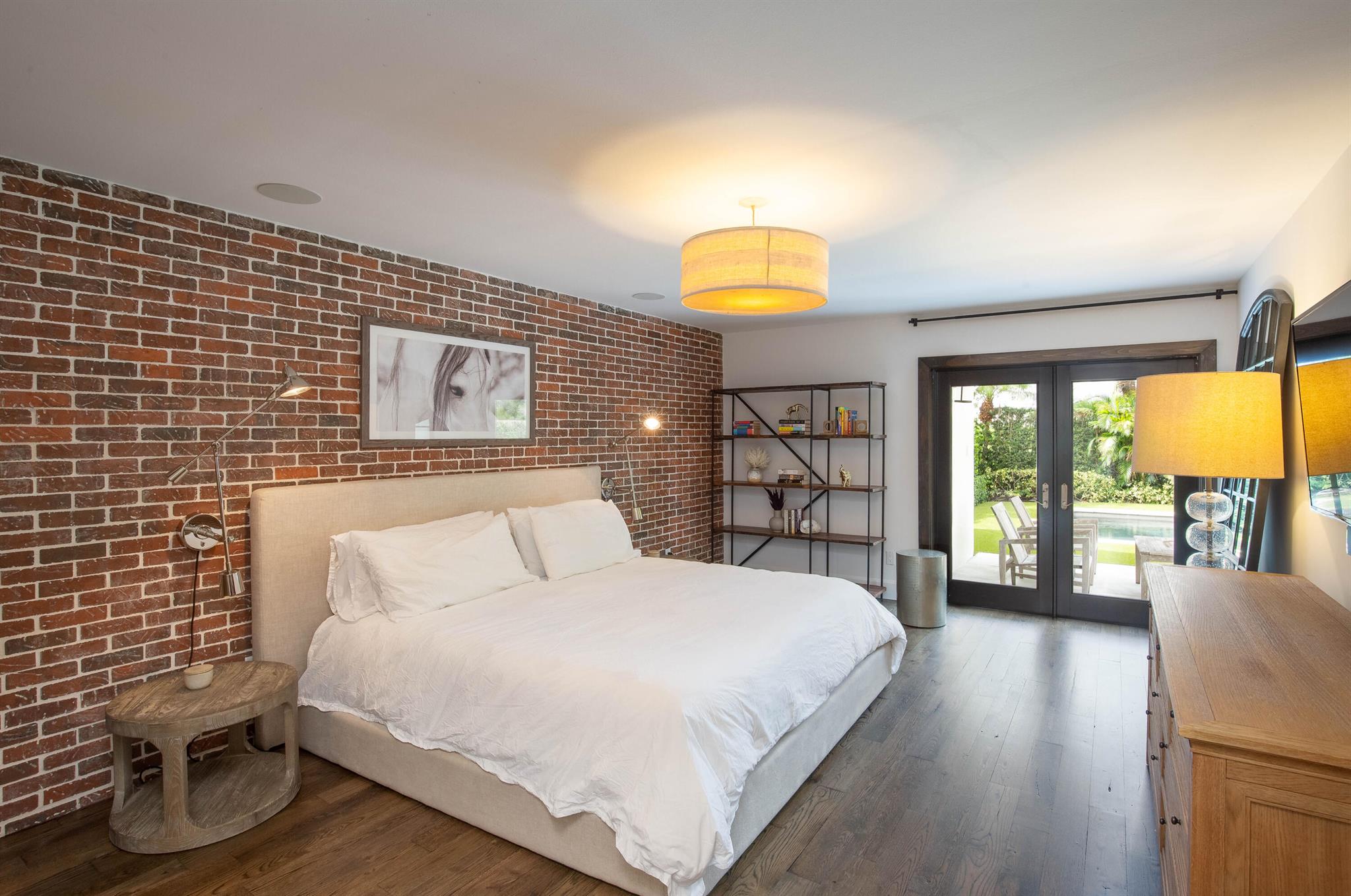 WINDSOR WAY 1 - Residential Lease