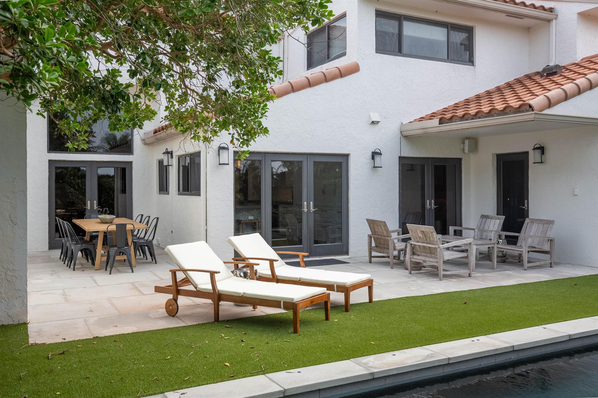 WINDSOR WAY 1 - Residential Lease