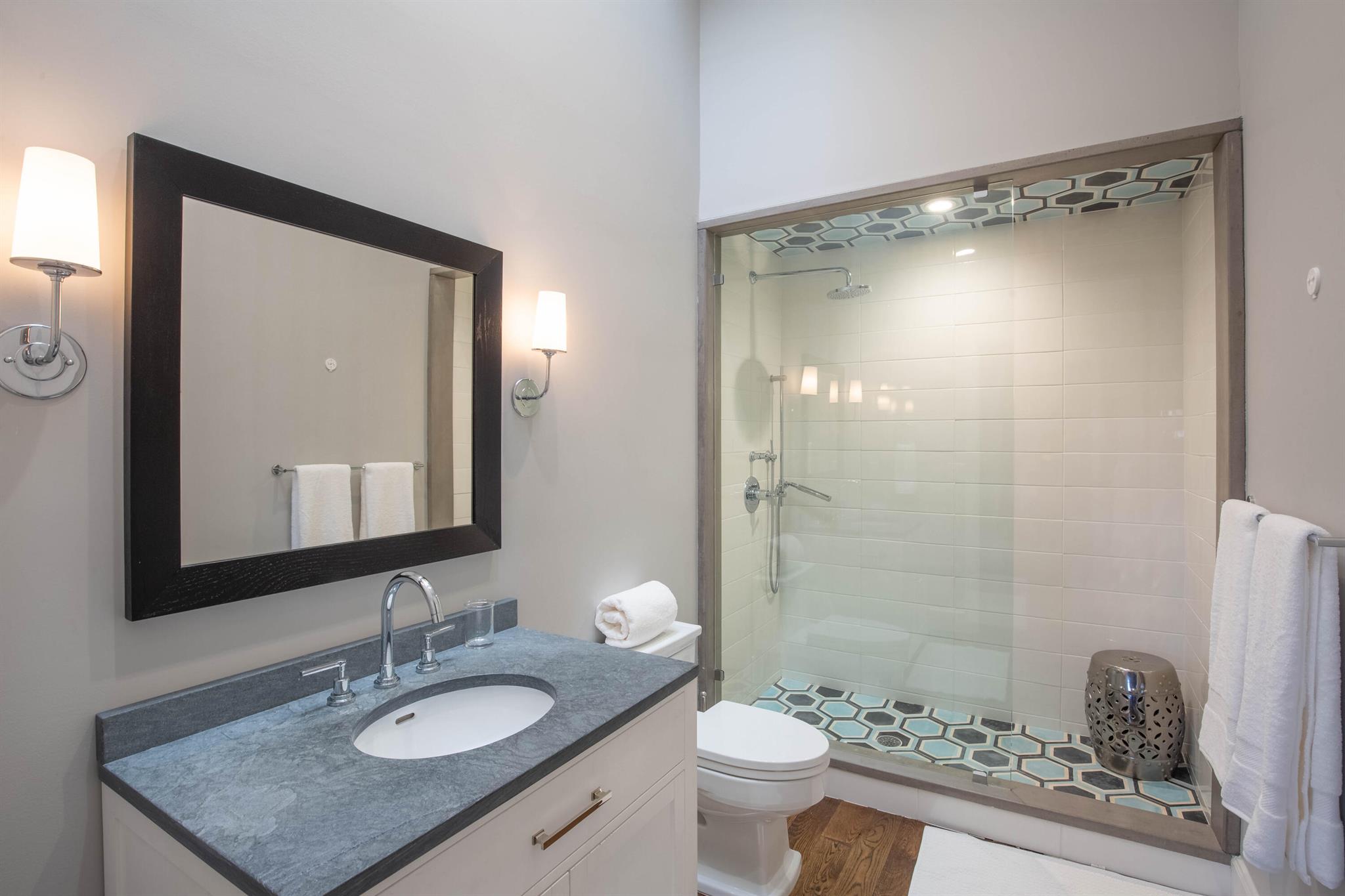 WINDSOR WAY 1 - Residential Lease