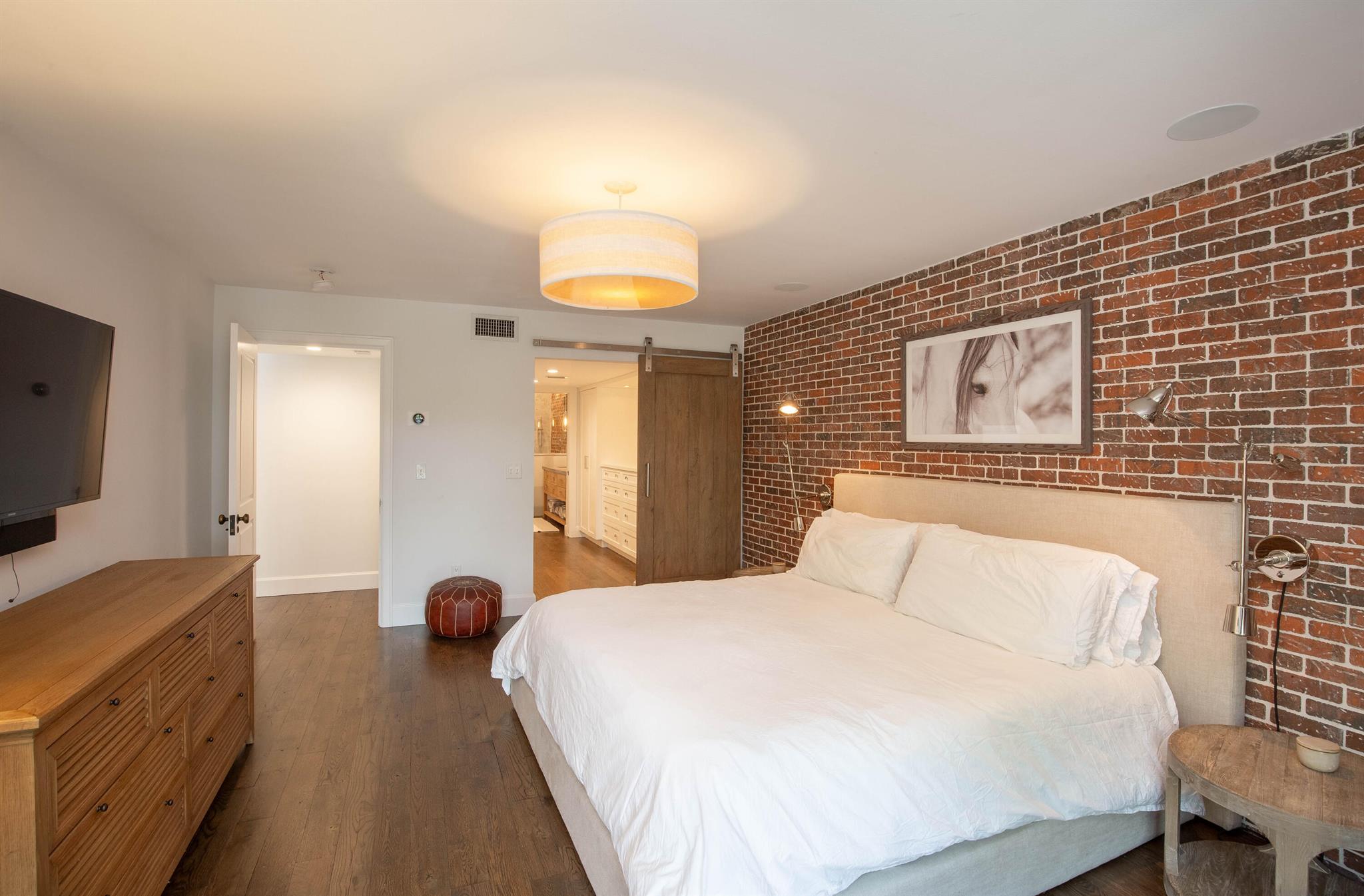 WINDSOR WAY 1 - Residential Lease