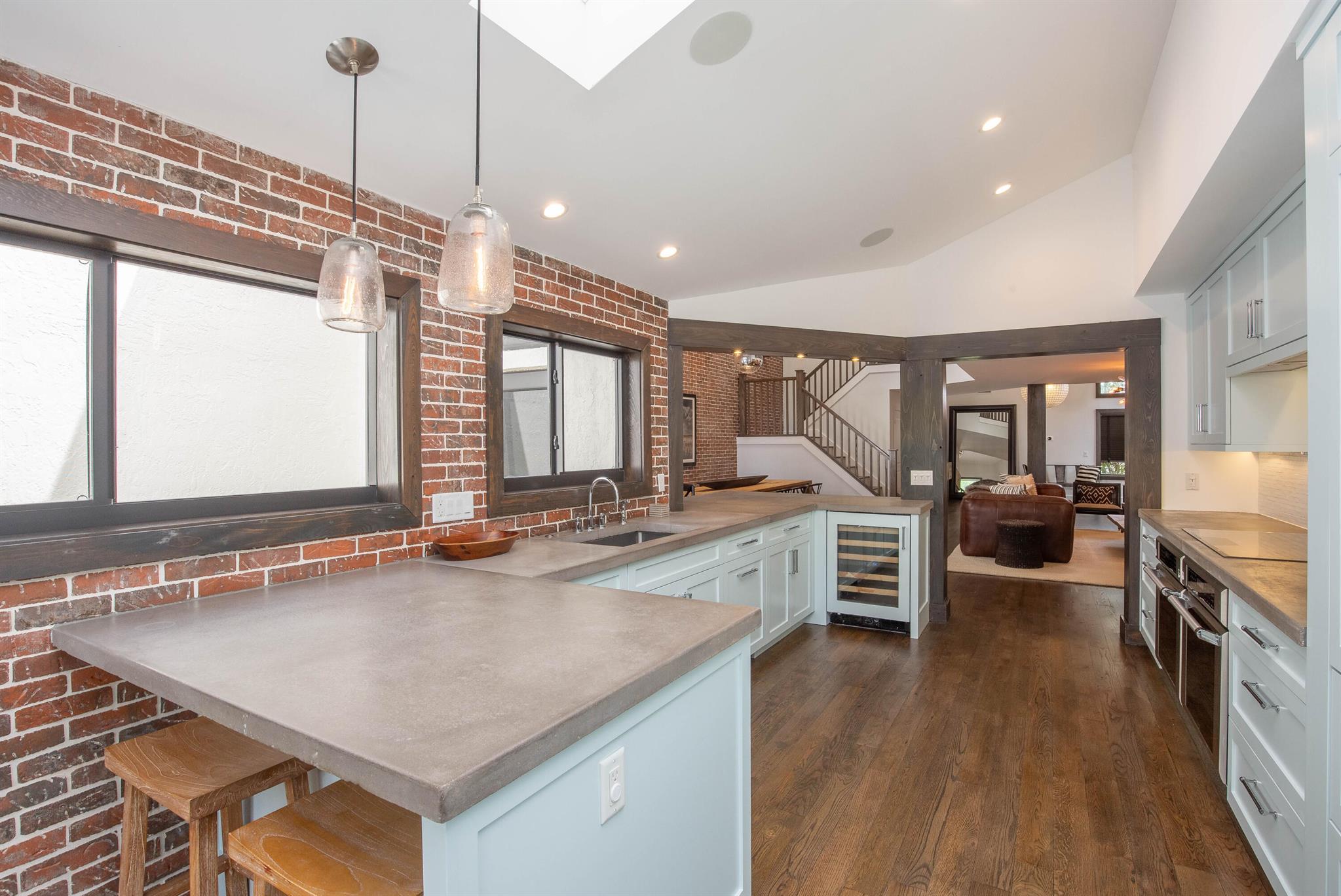 WINDSOR WAY 1 - Residential Lease