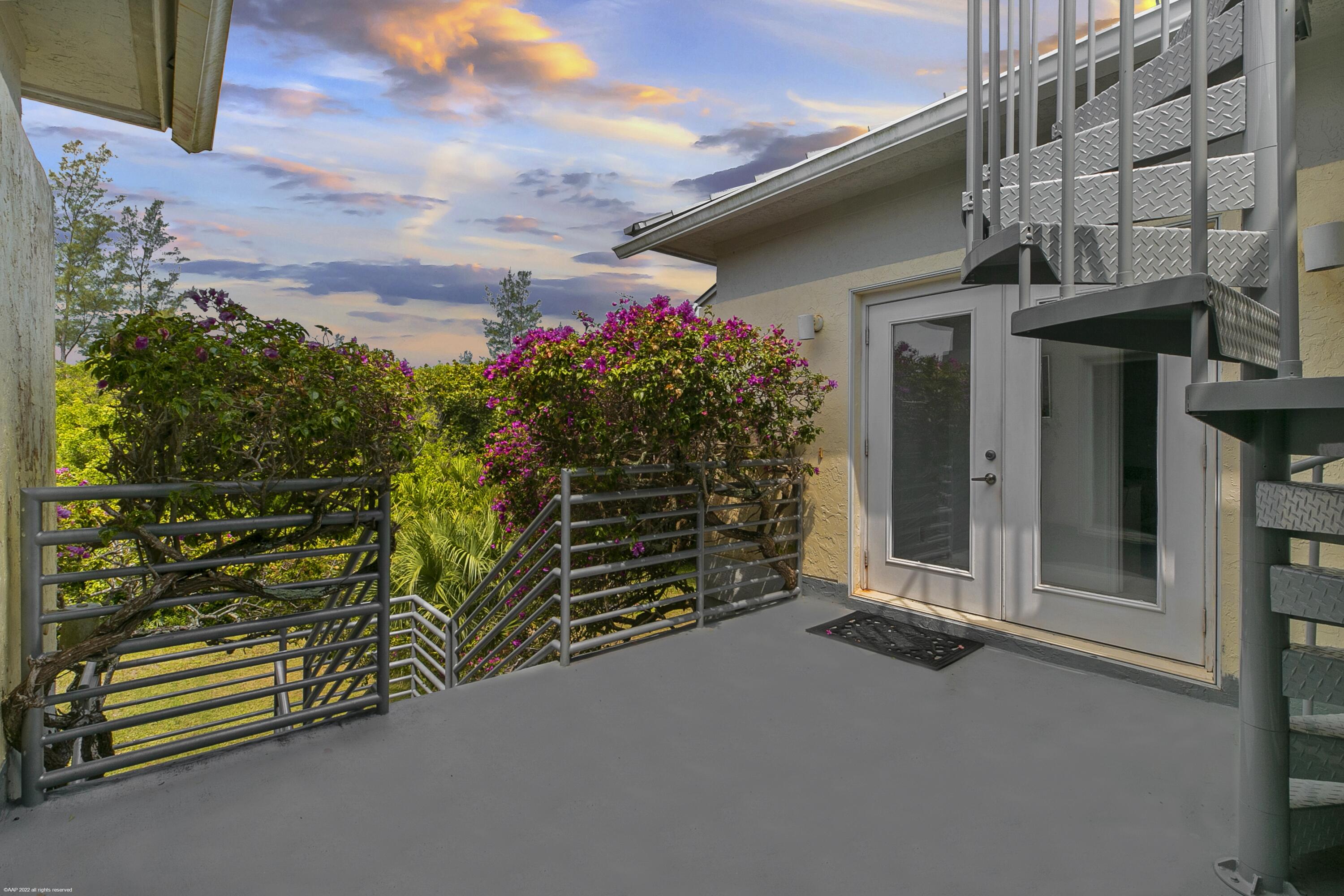 JUPITER ISLAND - Residential