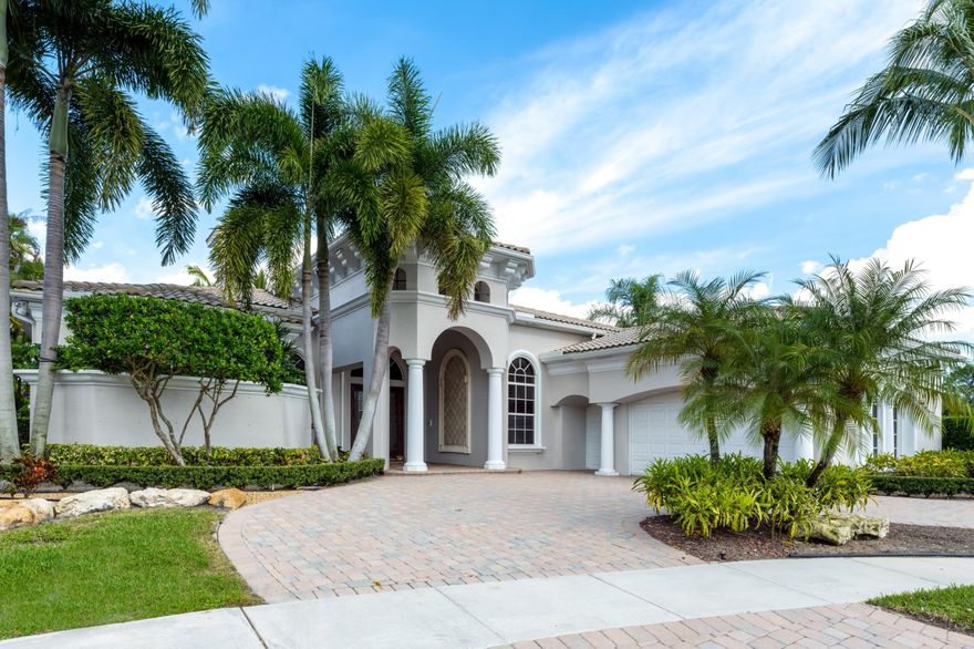 WATER,WATER,WATER AND GOLF VIEWS!! GORGEOUS LOT WITH BEAUTIFUL VISTAS FROM THE KITCHEN ,FAMILY ROOM, LIVING ROOM, DINING  ROOM, MASTER BEDROOM AND SECONDARY BEDROOMS! BEAUTIFUL UPGRADED MASTER AND MASTER BATH, NEW KITCHEN COUNTERS AND BACKSPLASH , MARBLE FLOORS, LARGE OPEN FLOOR PLAN GREAT FOR ENTERTAINING. FULL GOLF MEMBERSHIP WITH THIS VERY HARD TO FIND 1 STORY WITHIN WALKING DISTANCE TO THE CLUB!   THIS HOME WILL NOT DISAPPOINT!!  Welcome to your private paradise!!!