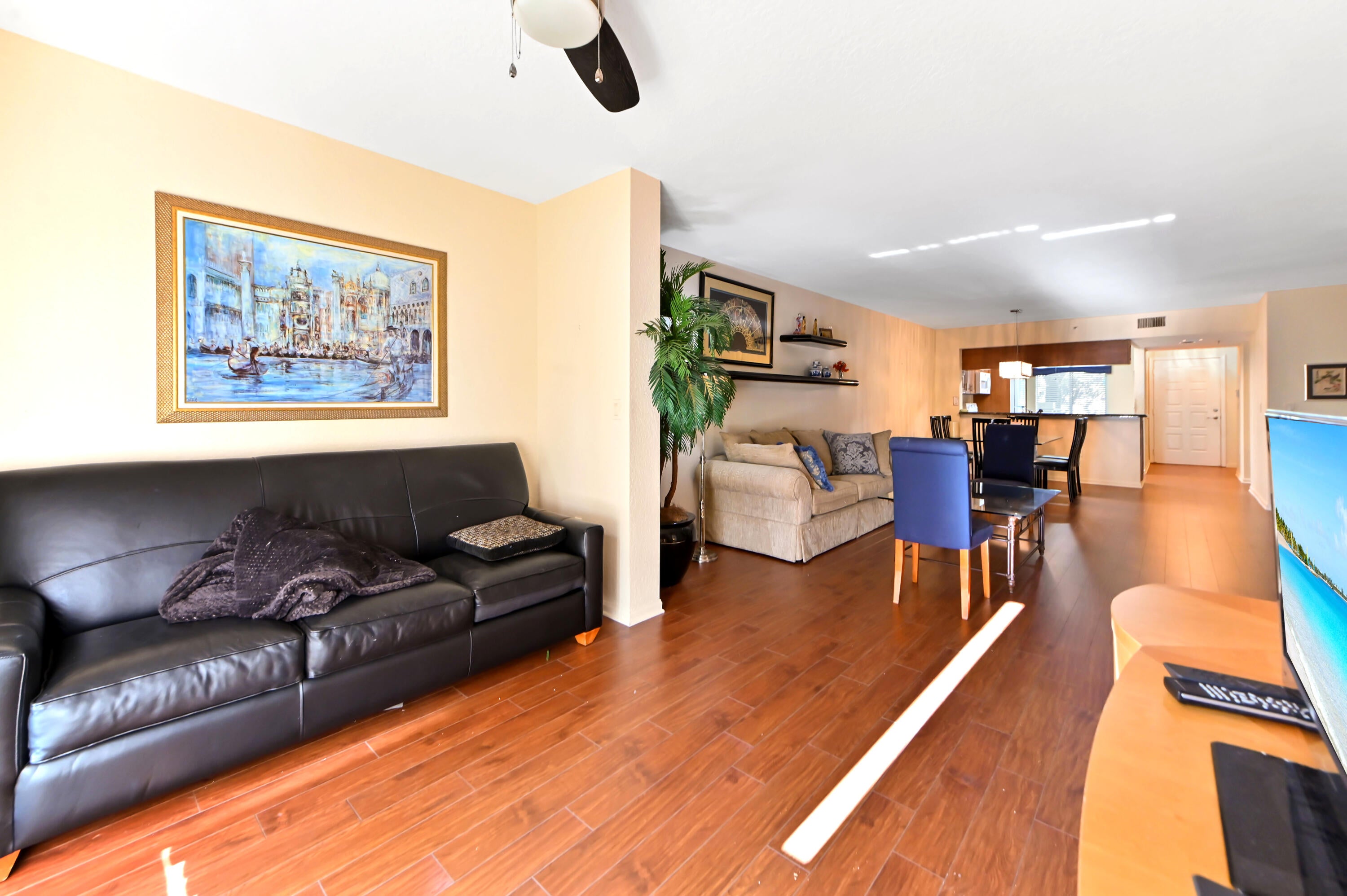 View photos, virtual tours, details... 5842 Crystal Shores Drive 207