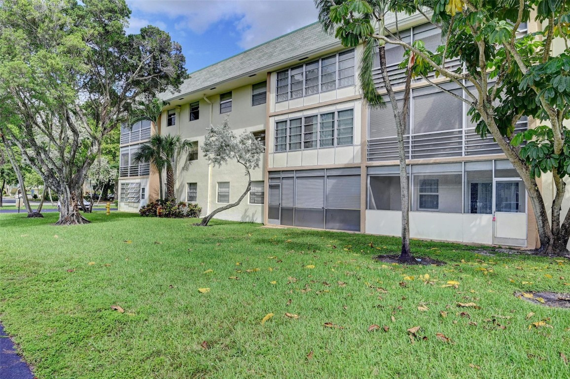 Sabal Palm Village - Residential