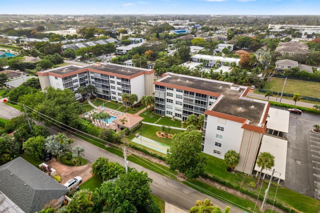 TROPIC BAY CONDO - Residential