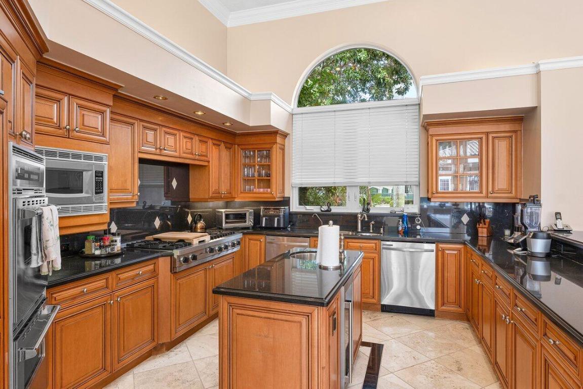 ADDISON RESERVE PARS 4 AND 5 - Residential