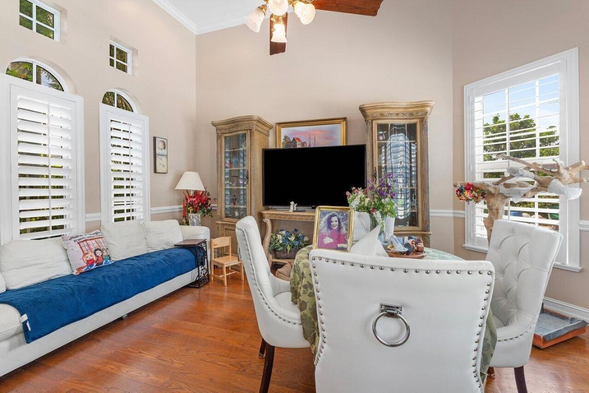 ADDISON RESERVE PARS 4 AND 5 - Residential