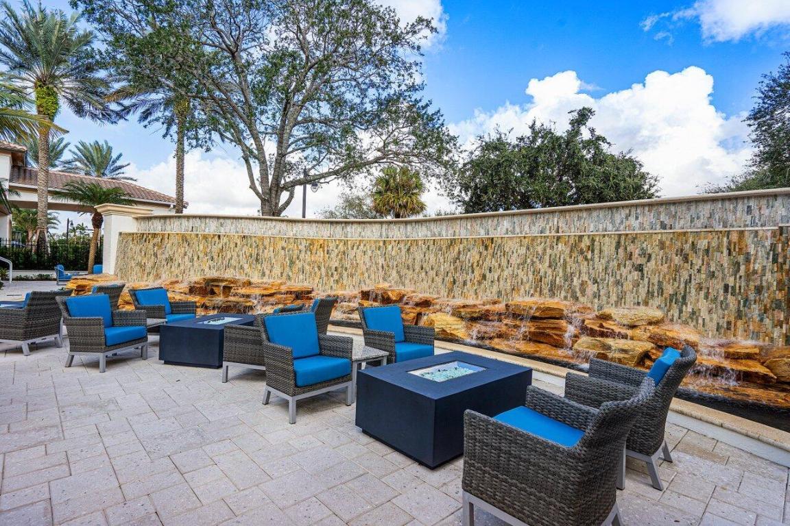 ADDISON RESERVE PARS 4 AND 5 - Residential