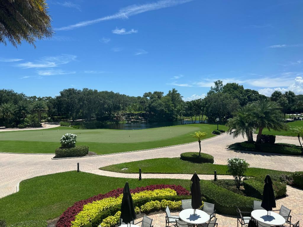 ADDISON RESERVE PARS 4 AND 5 - Residential