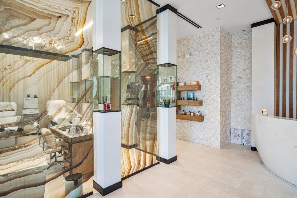 ADDISON RESERVE PARS 4 AND 5 - Residential