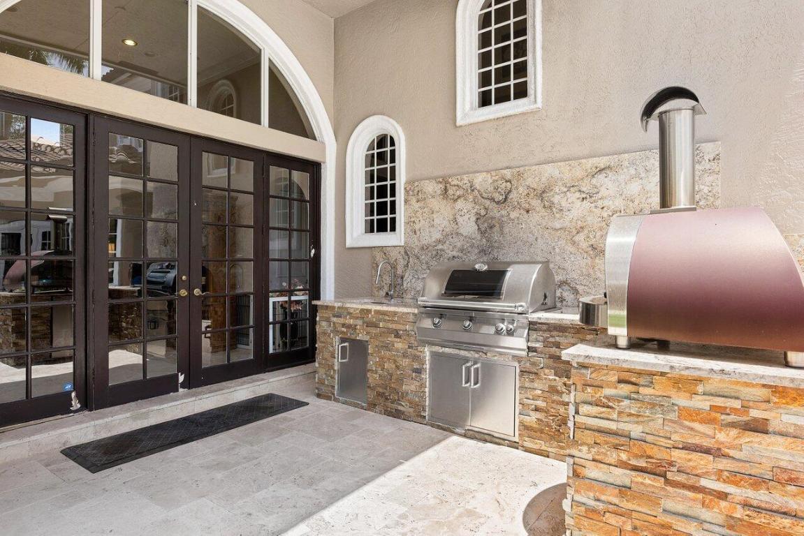 ADDISON RESERVE PARS 4 AND 5 - Residential