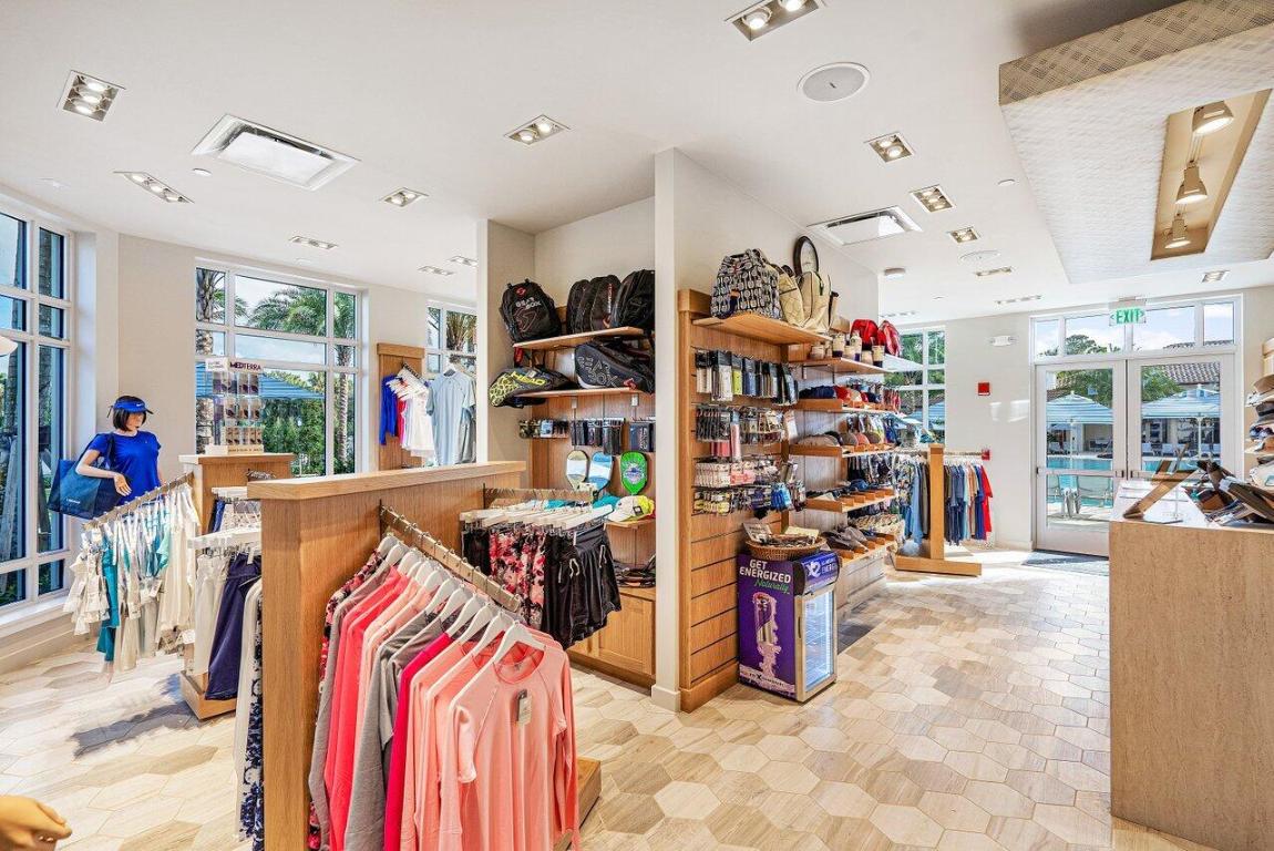 ADDISON RESERVE PARS 4 AND 5 - Residential