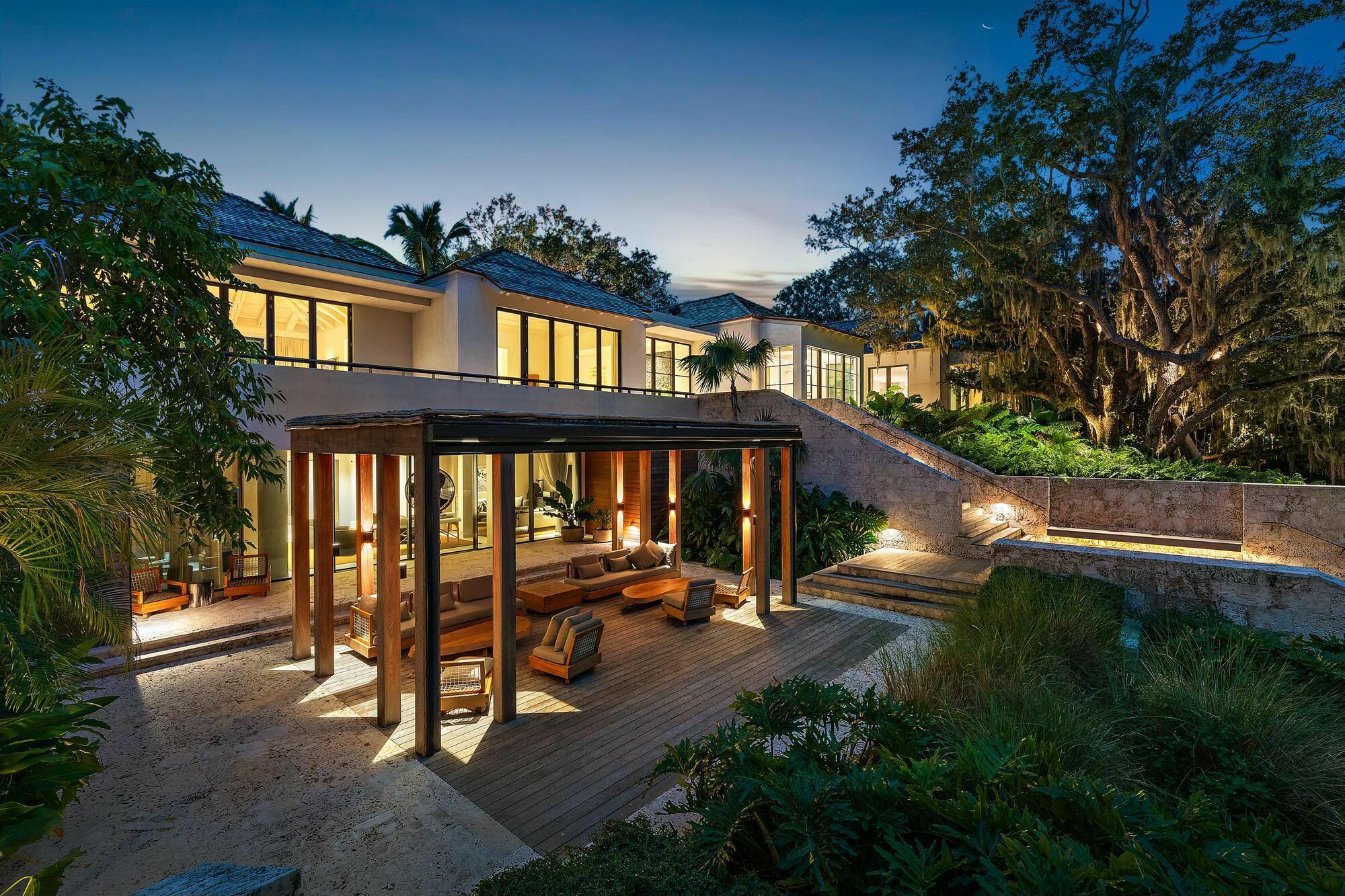 109 S River Road