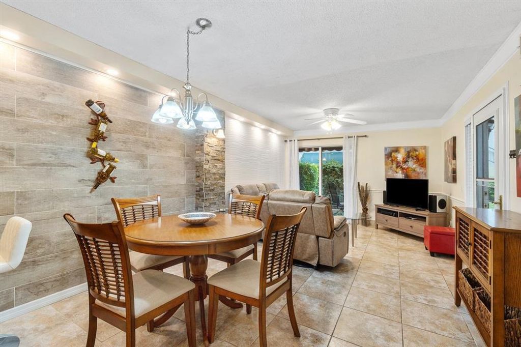 Photo of 606 Waterside Drive, Hypoluxo, FL 33462 (MLS # R11085027)