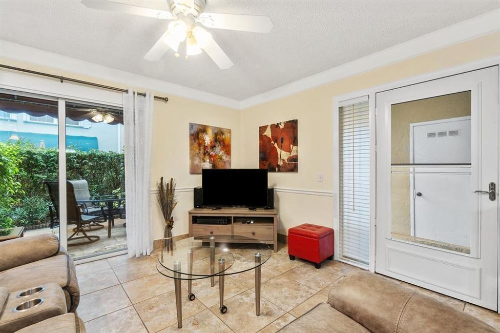 Photo of 606 Waterside Drive, Hypoluxo, FL 33462 (MLS # R11085027)