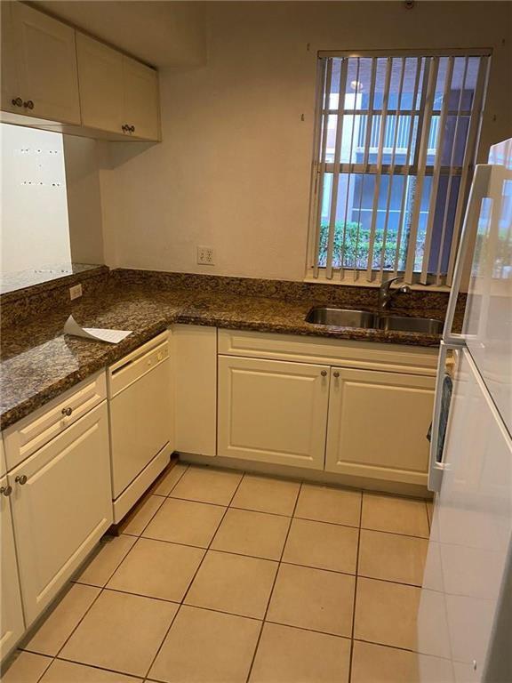 6774 W Sample Road 6774