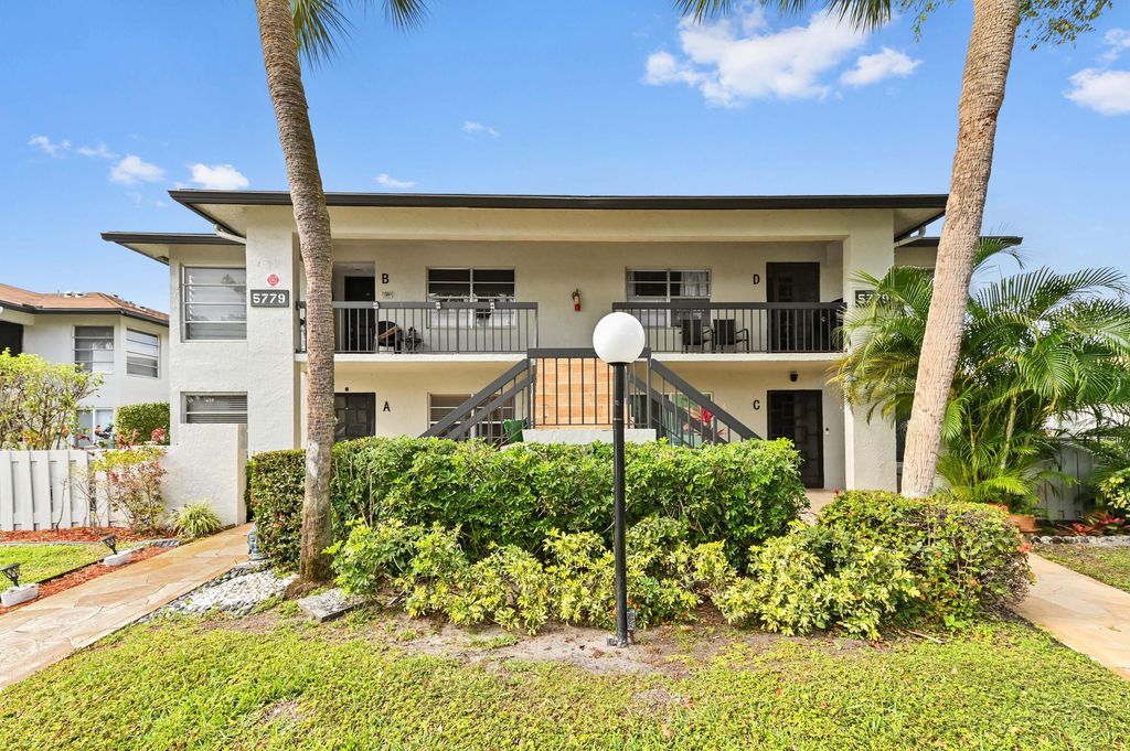 Photo of 5779 Spindle Palm Court #A, Delray Beach, FL 33484 (MLS # R11160604)