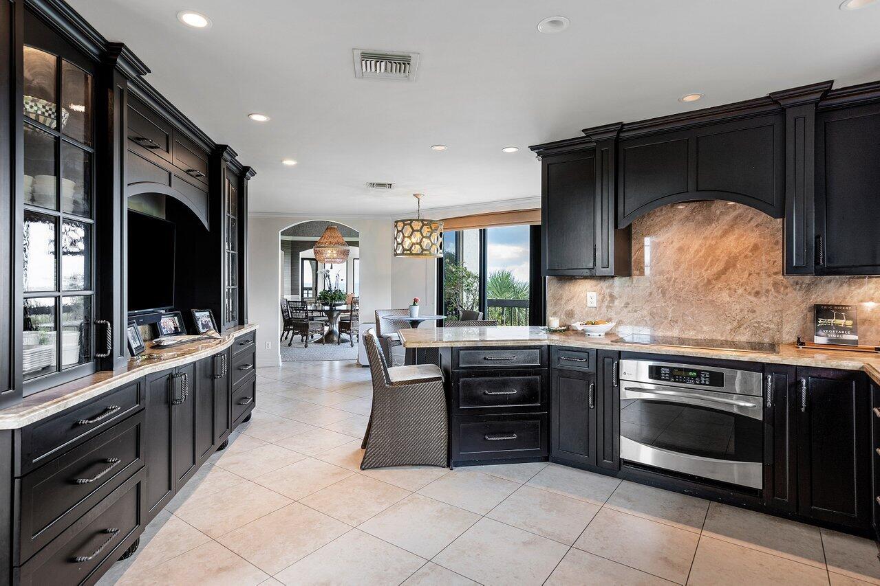 EL CORTIJO COND DECL FILE - Residential