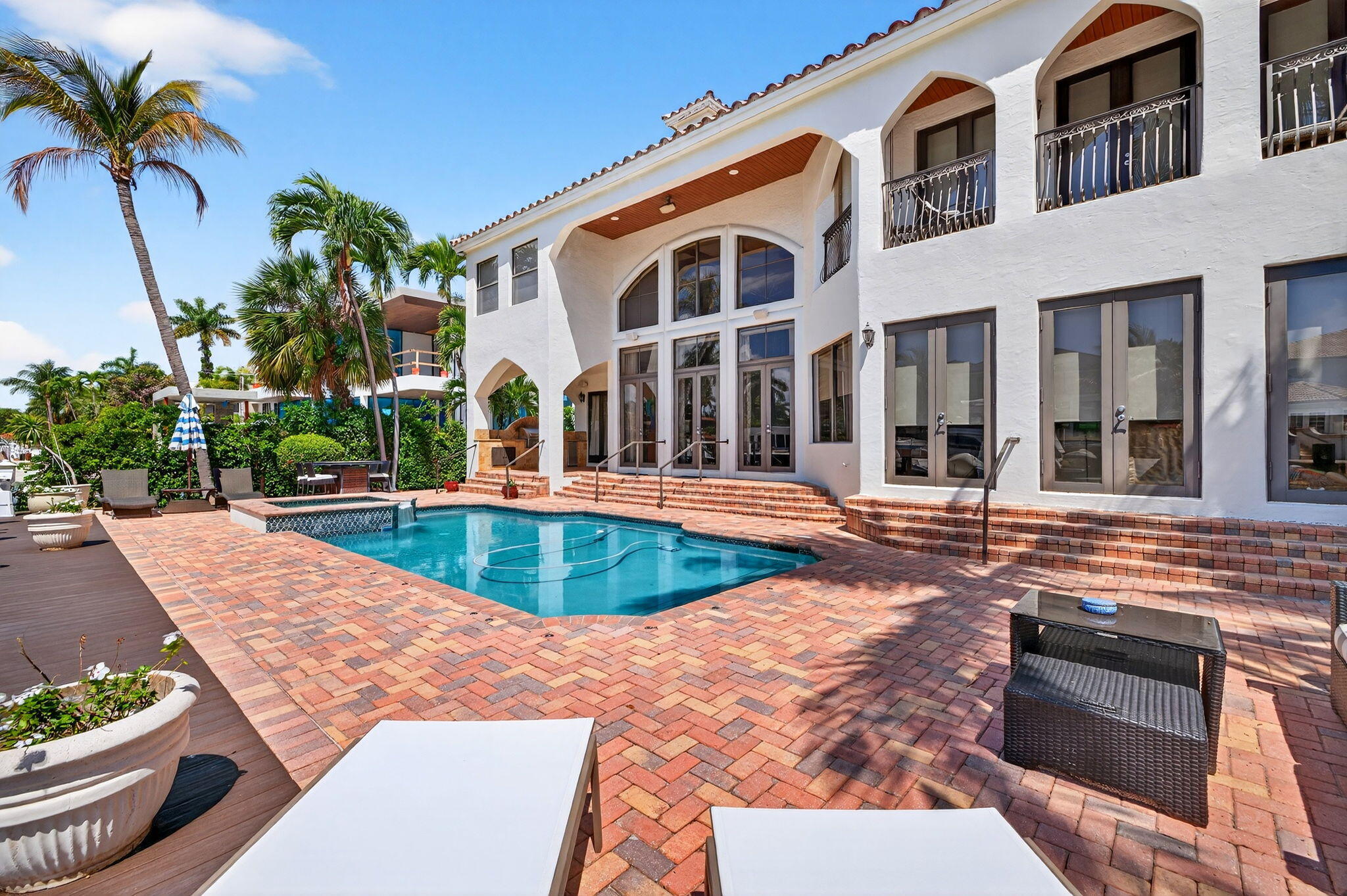 SEA ISLAND - Residential