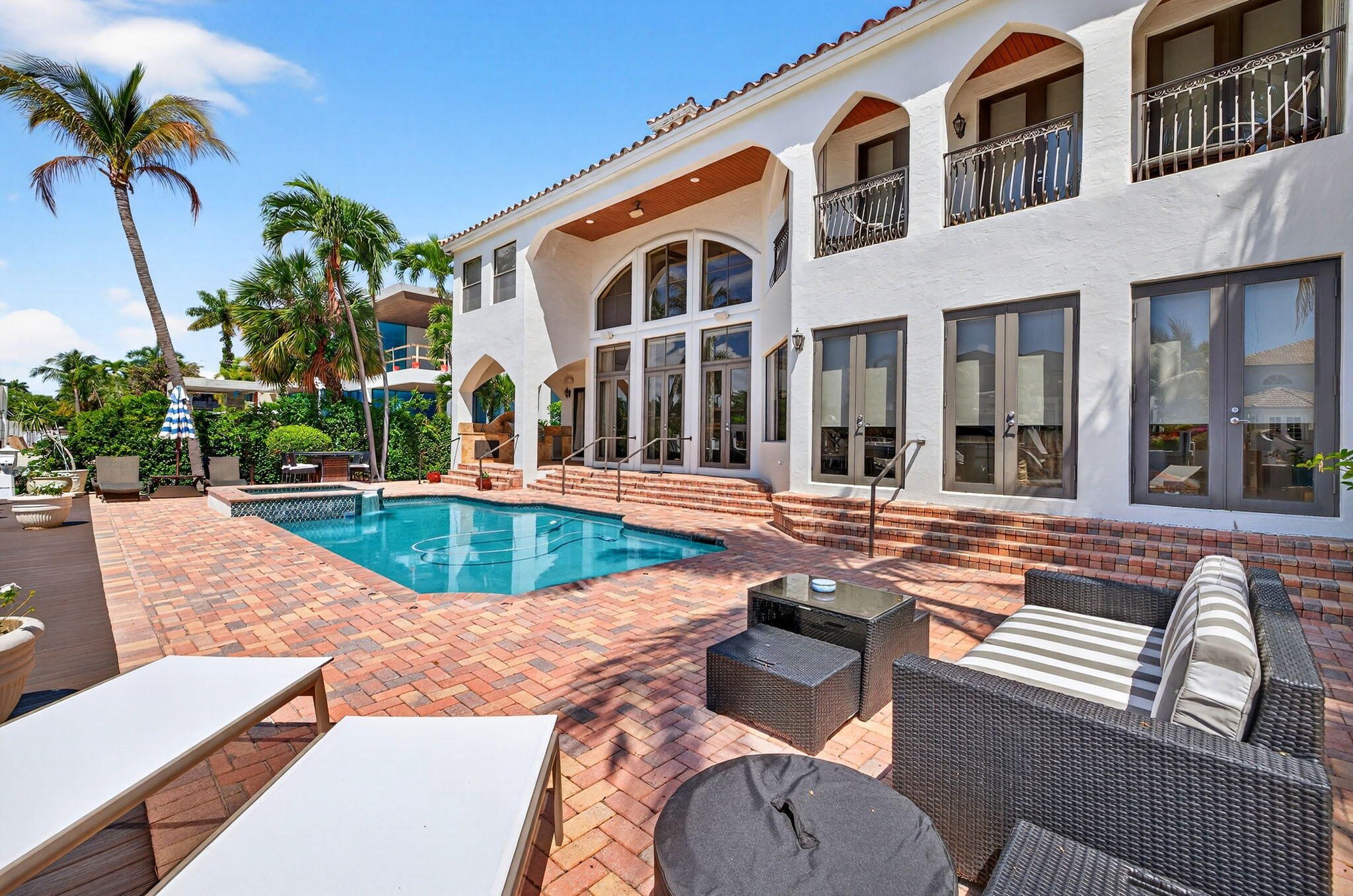 SEA ISLAND - Residential