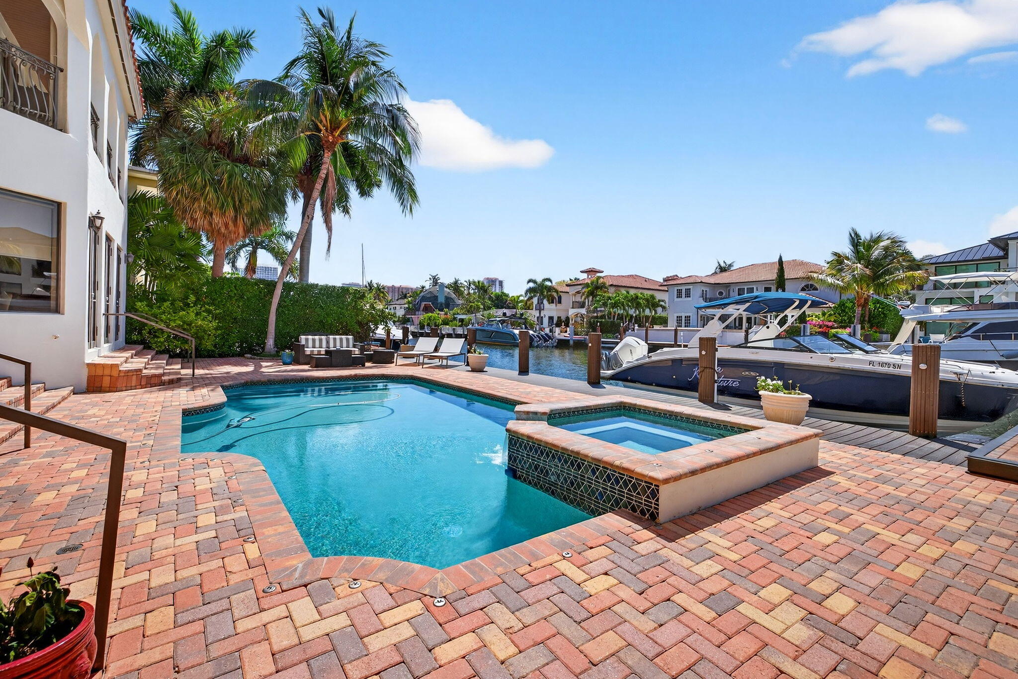 SEA ISLAND - Residential