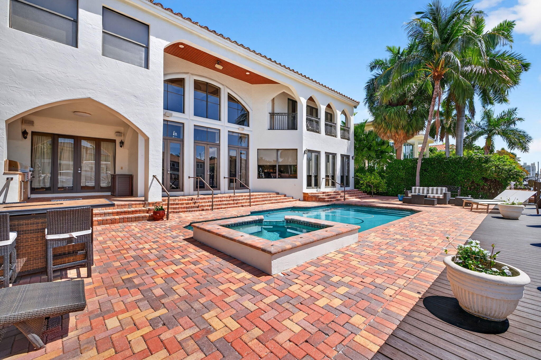 SEA ISLAND - Residential