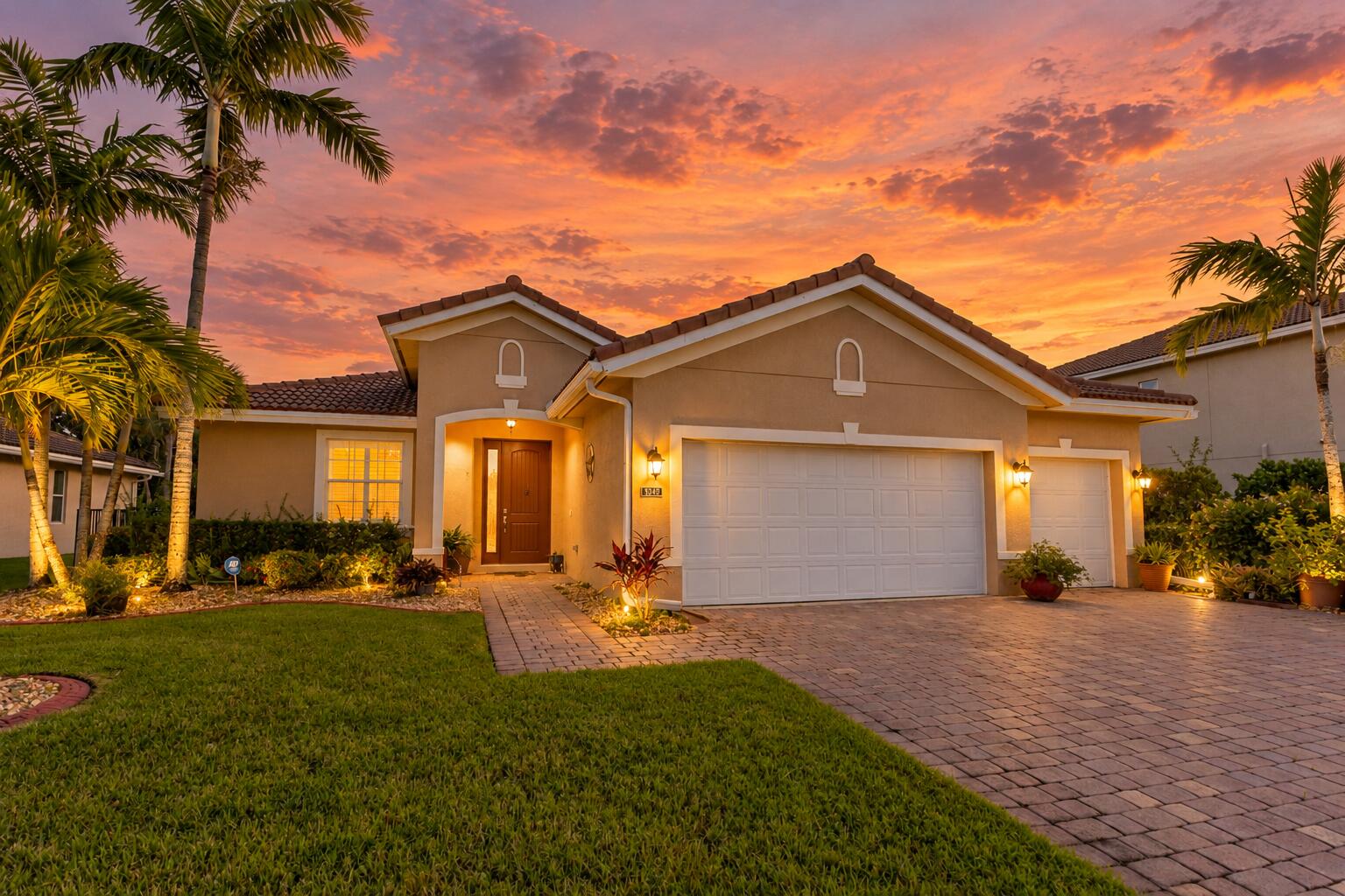 9340 Silent Oak Circle