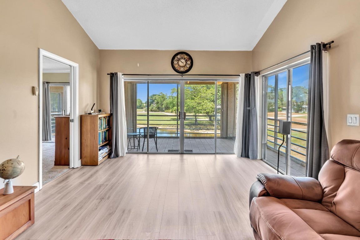 THE ATRIUM - Residential