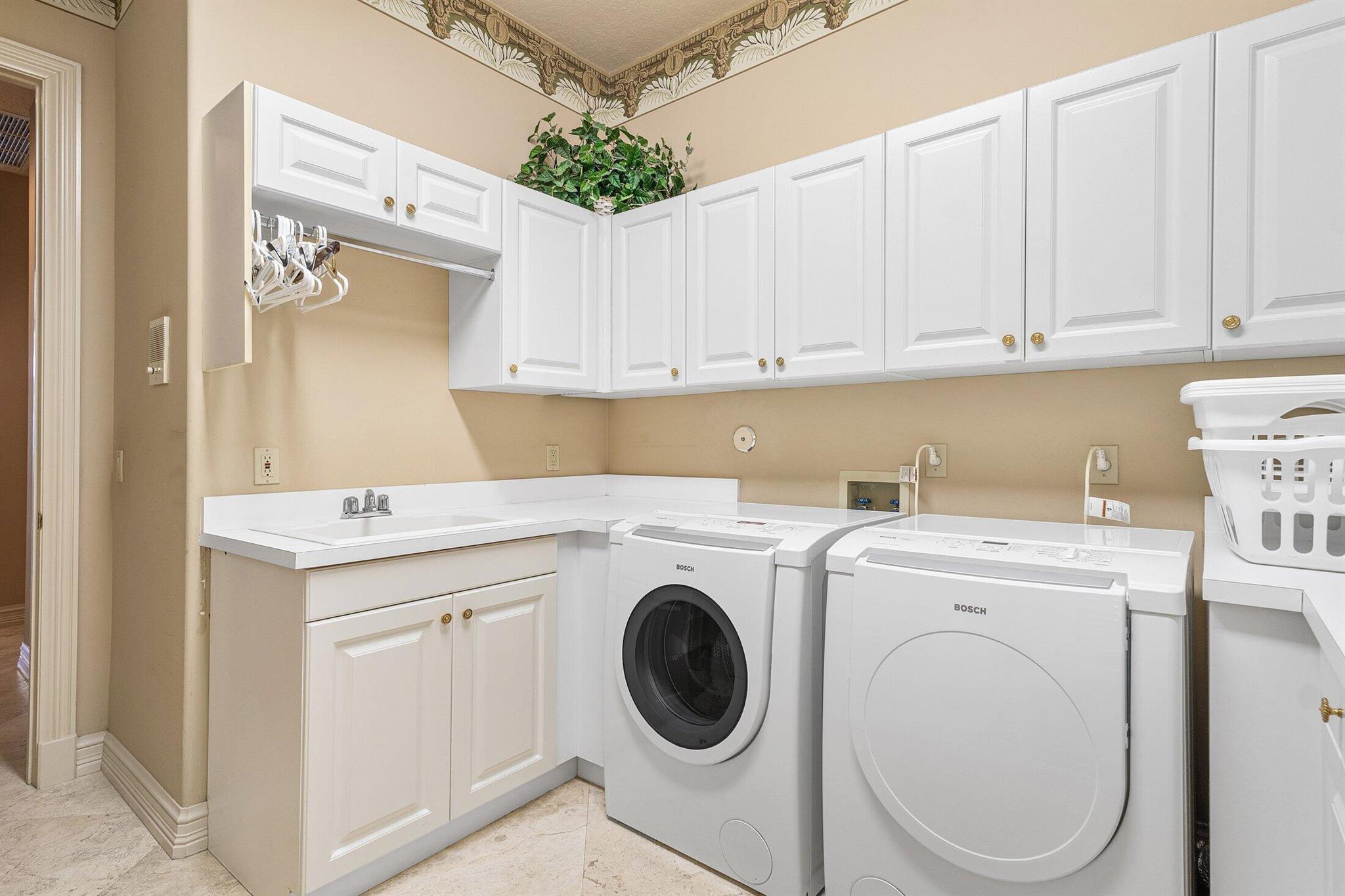 BALLENISLES - Residential