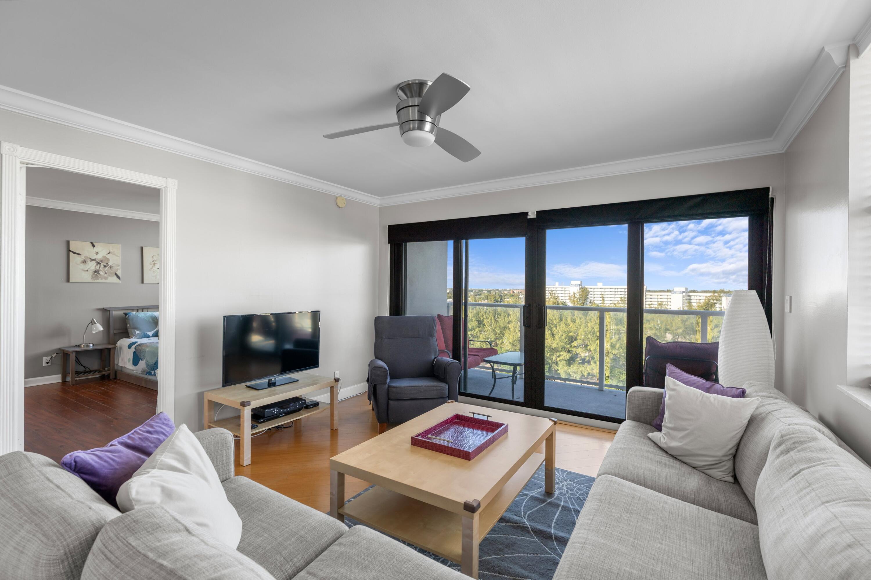 1401 N Riverside Drive 1007