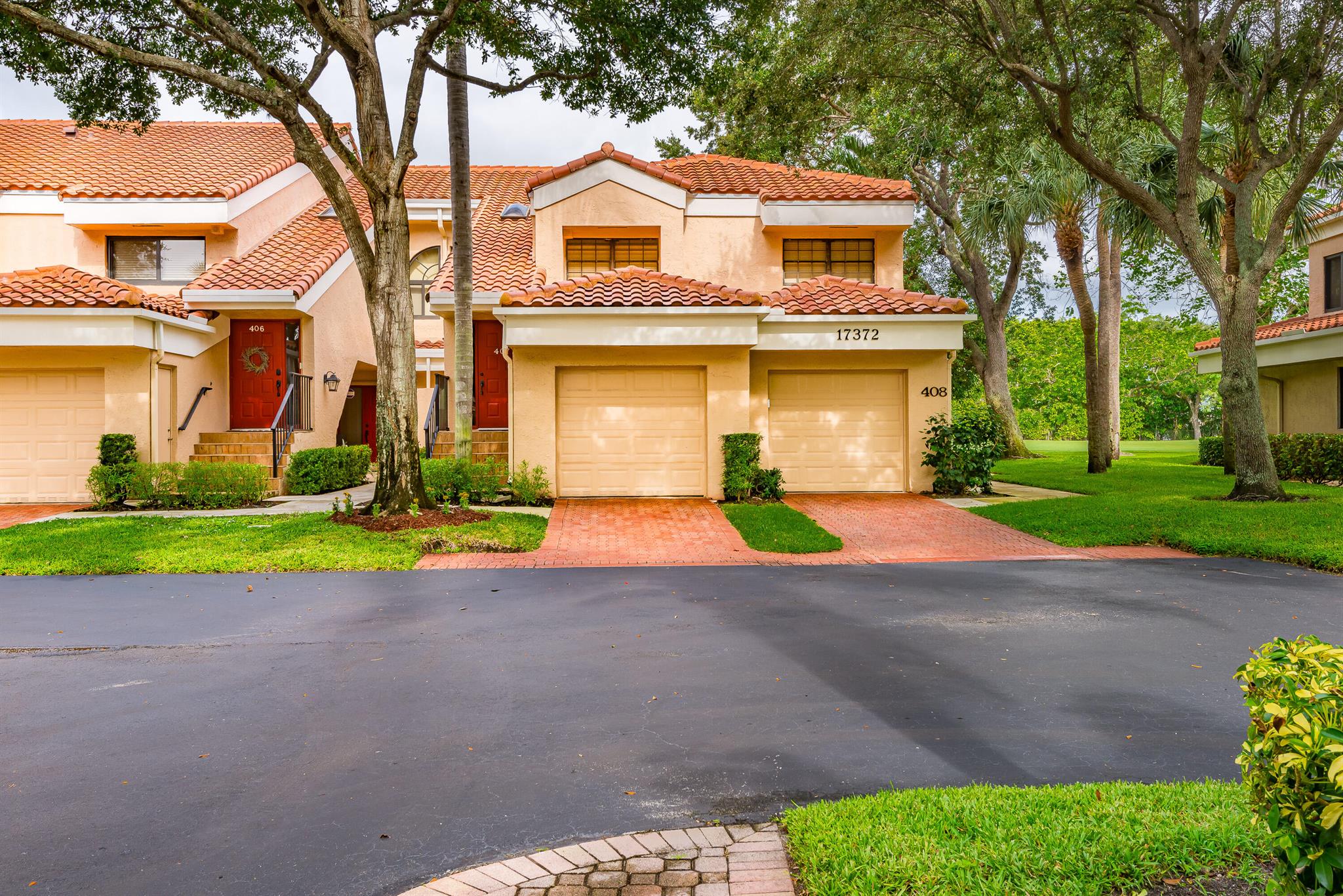 Indulge in the pinnacle of luxurious Florida living in this immaculate 1st floor end unit Condo, complete with 1 car garage, situated in the prestigious Boca Golf & Tennis Country Club. This gated community in East Boca Raton offers proximity to the beach, Mizner Park, and Downtown Delray Beach, as well as renowned educational institutions, top-rated schools, and fine dining establishments. The spacious 3 Bed/2 Bath home features a stunning kitchen with golf course views, expansive living and dining areas, and elegant wood laminate flooring in the bedrooms.The master bath boasts quartz countertops and white cabinetry, while the 24-hour guard gated community provides a pool and hot tub for relaxation. Experience the epitome of luxurious Florida living.