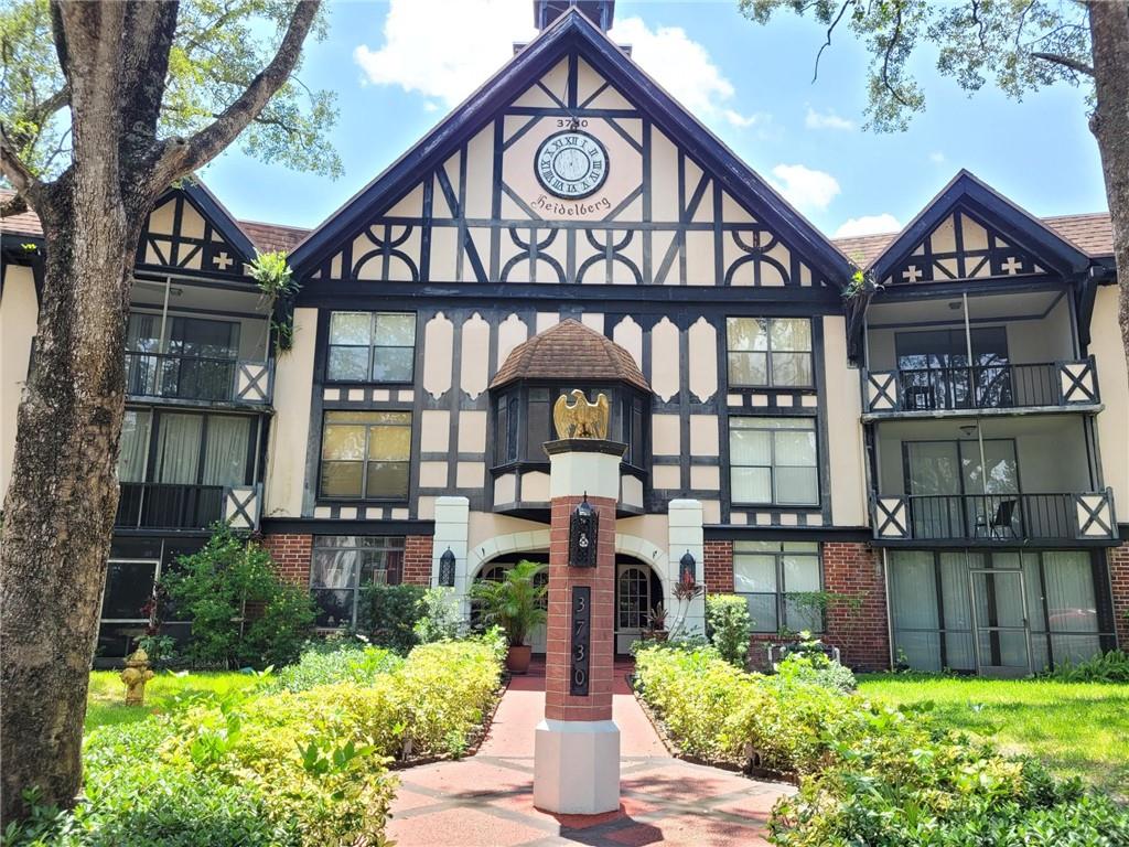 INTERNATIONAL VILLAGE - Residential