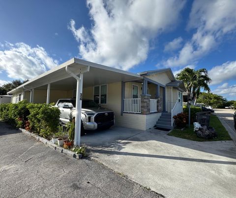 1451 Michelle Dr N Lot 34 West Palm Beach FL 33401