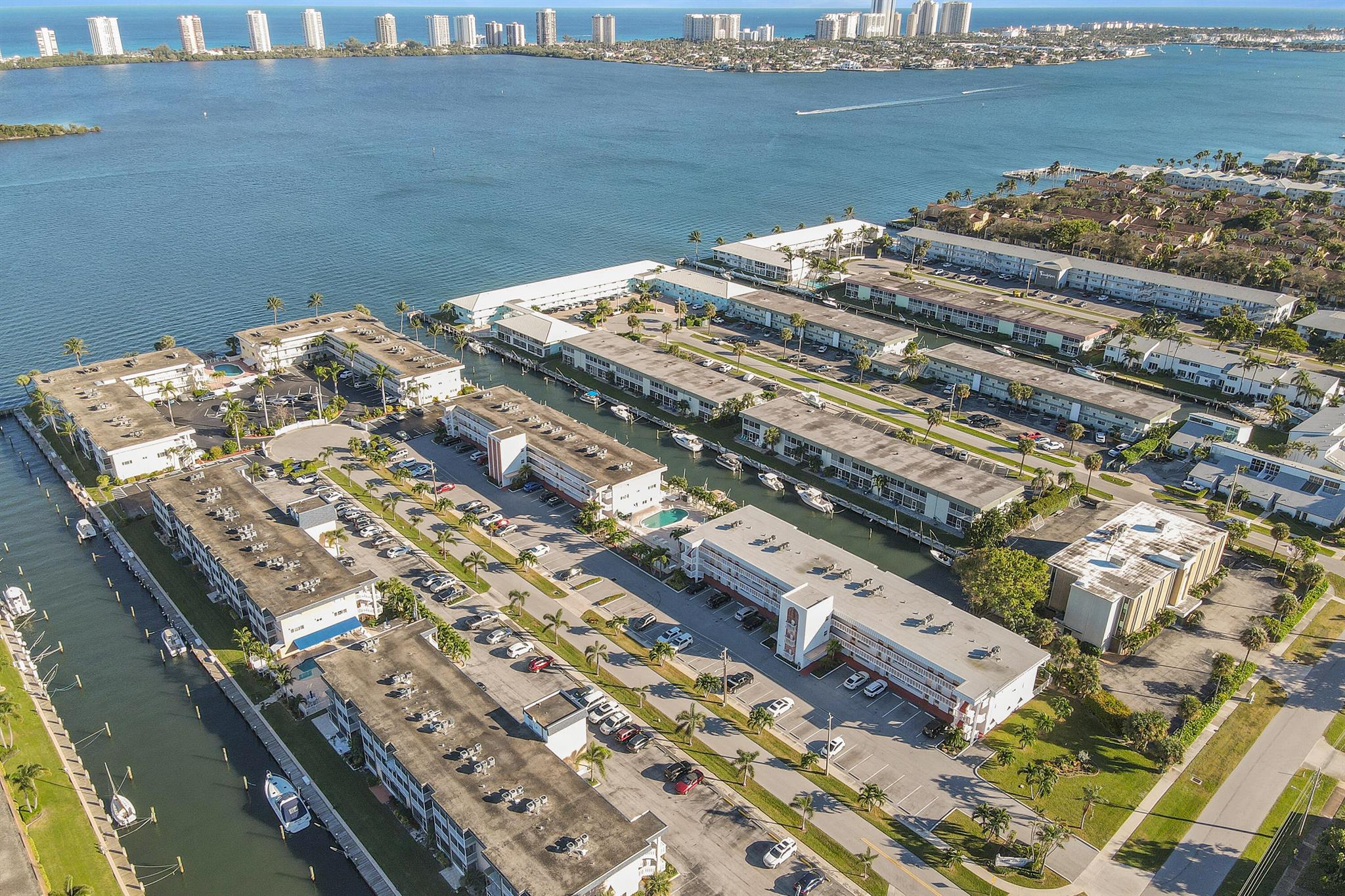 LAKE COLONY APTS THREE IN - Residential