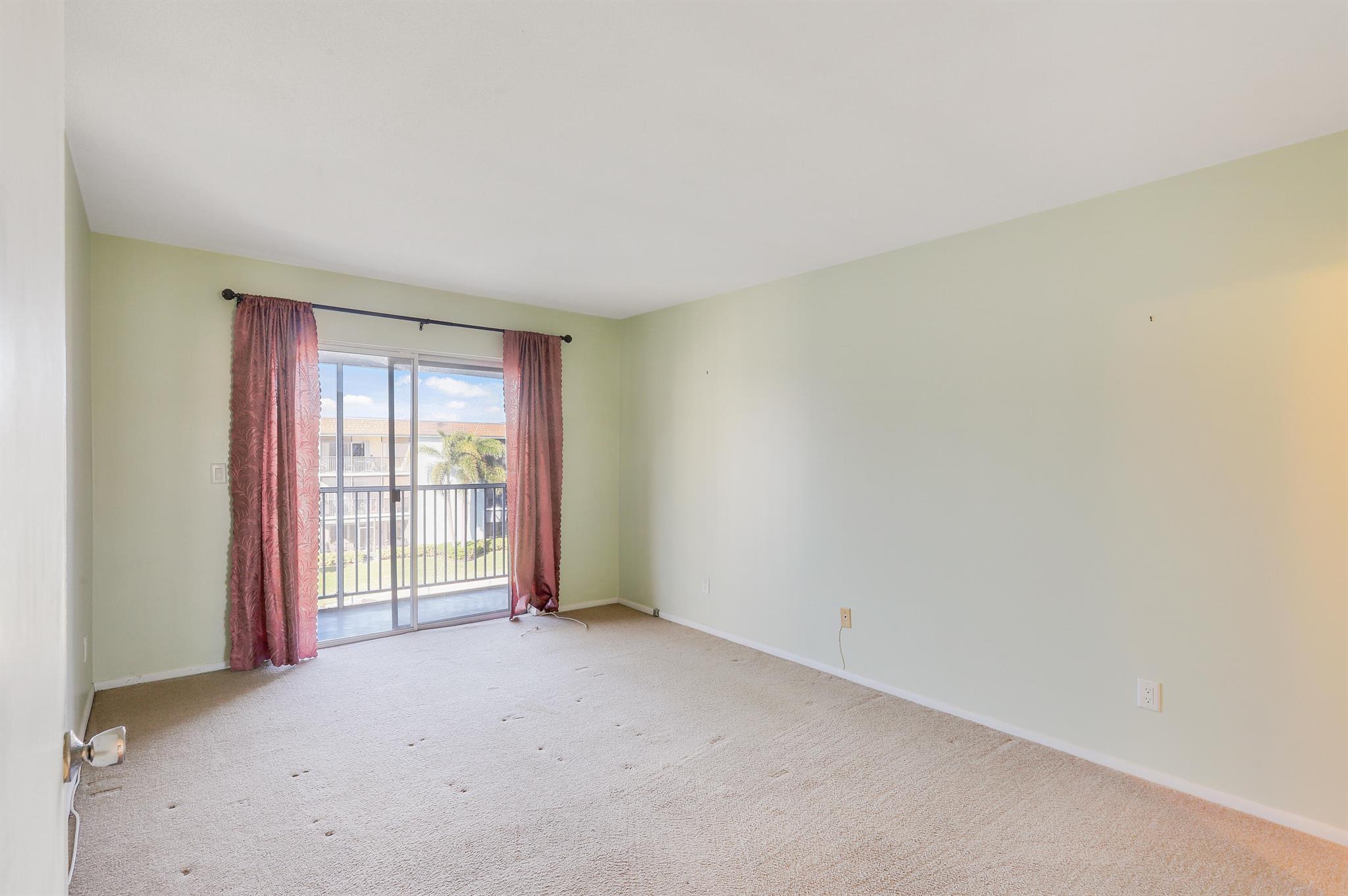 LAKE COLONY APTS THREE IN - Residential