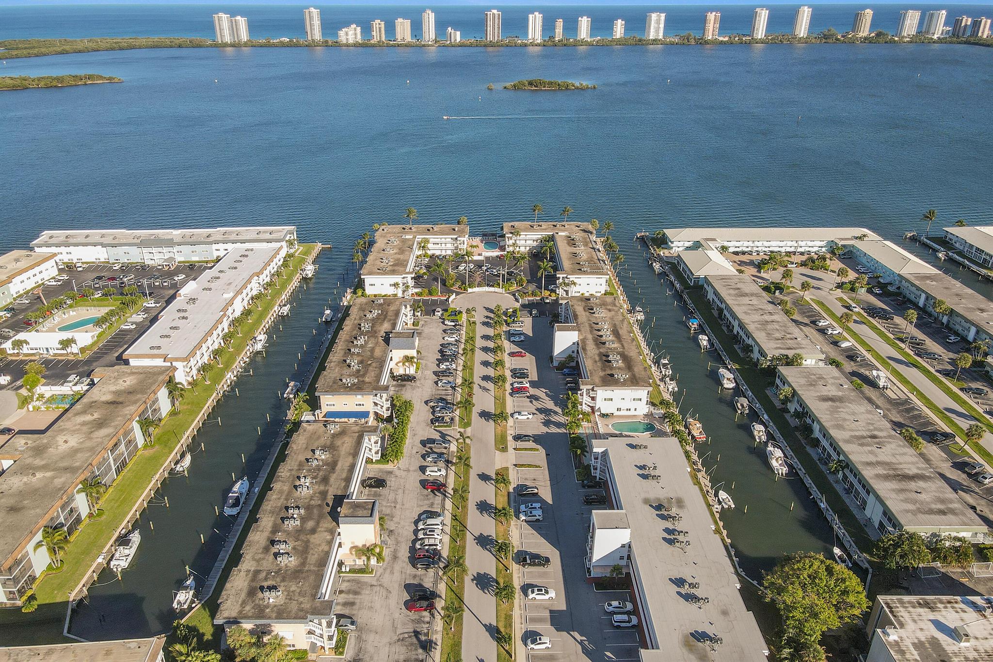 LAKE COLONY APTS THREE IN - Residential