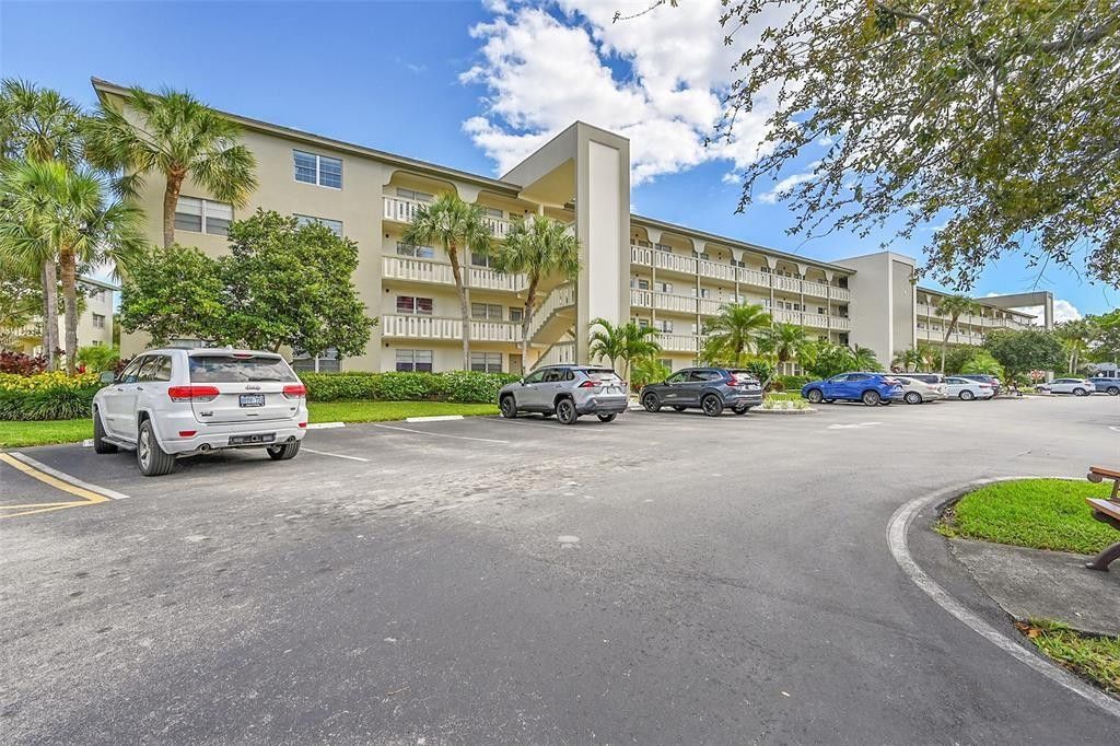 Photo of 2404 Antigua Cir #C4, Coconut Creek, FL 33066 (MLS # F10552296)